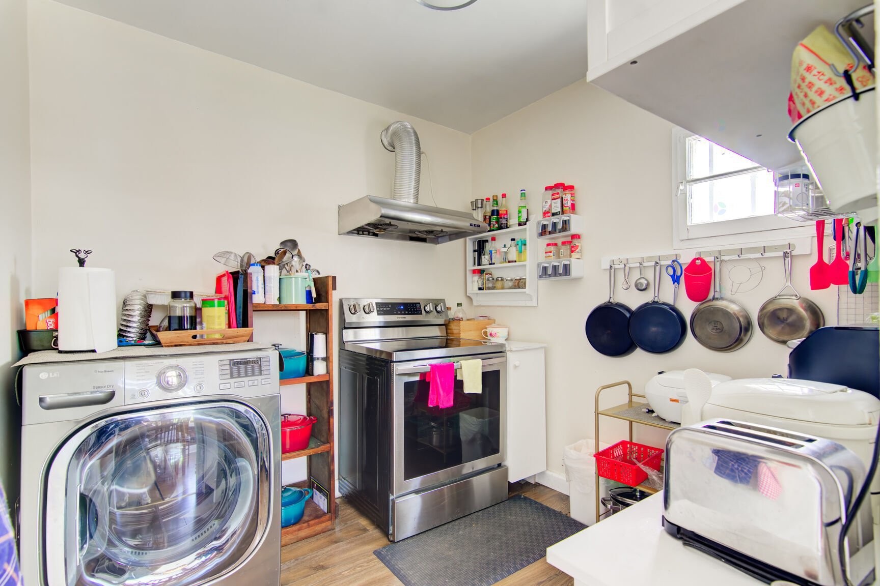 









6301


Rue Beurling

,
Montréal (Verdun/Île-des-Soeurs),




QC
H4H1C9

