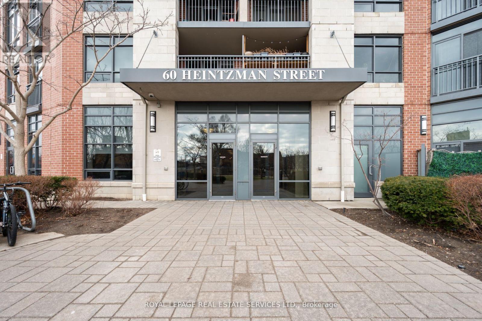 












834 - 60 HEINTZMAN STREET

,
Toronto,




Ontario
M6P5A1


