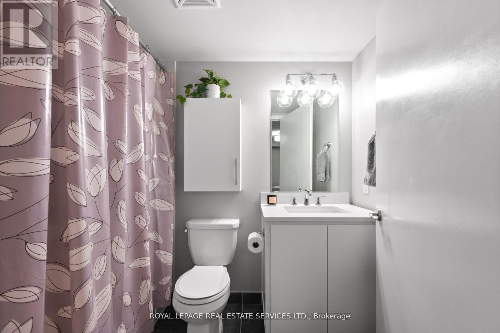 












834 - 60 HEINTZMAN STREET

,
Toronto,




Ontario
M6P5A1

