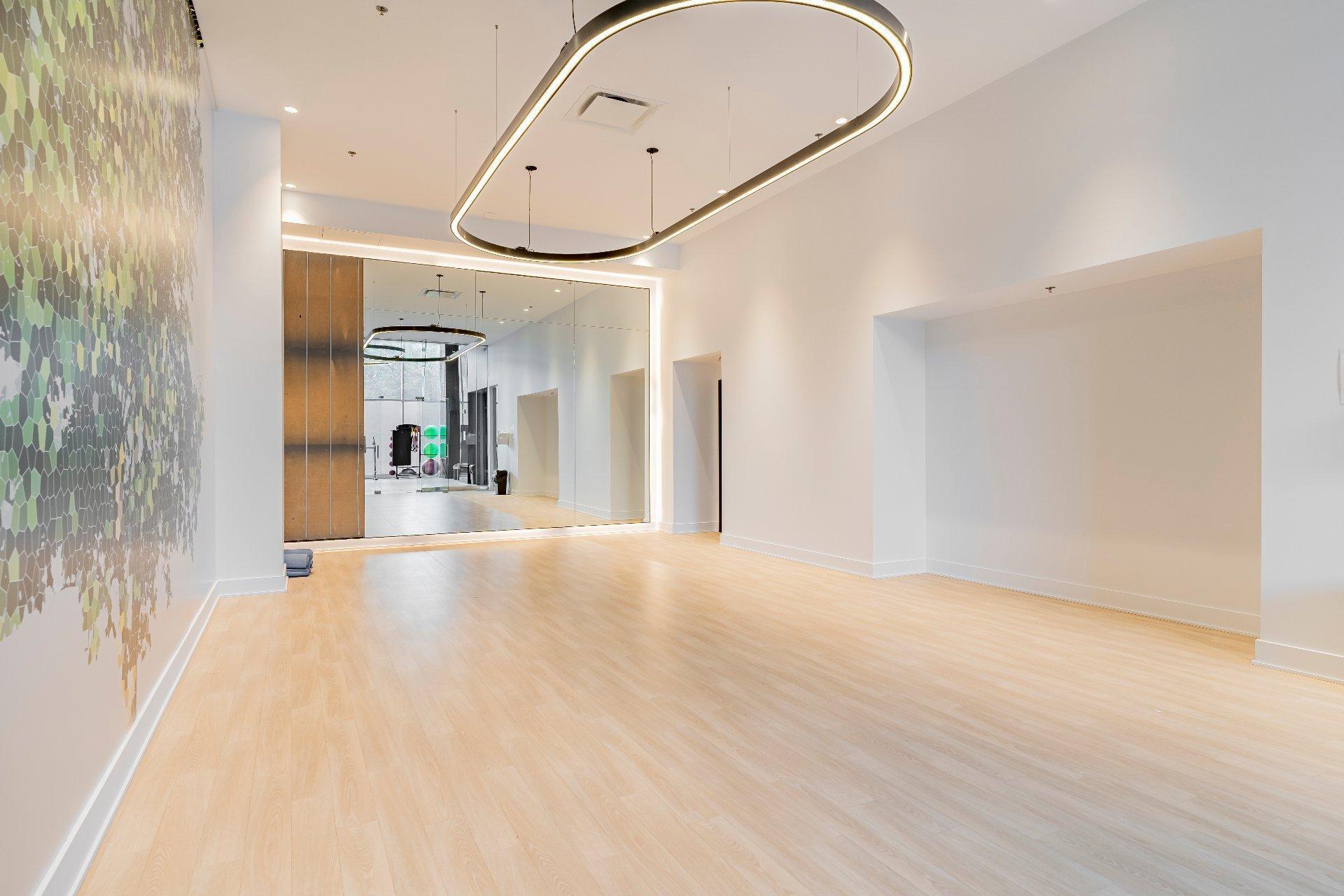 









2300


Rue Tupper

, 207,
Montréal (Ville-Marie),




QC
H3H0B9

