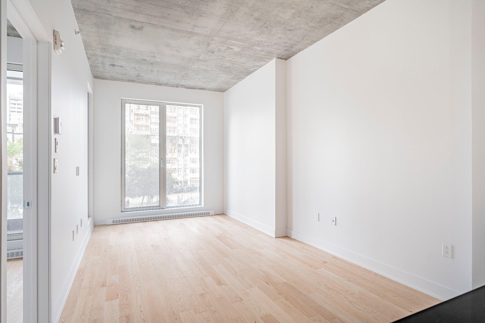 









2300


Rue Tupper

, 207,
Montréal (Ville-Marie),




QC
H3H0B9

