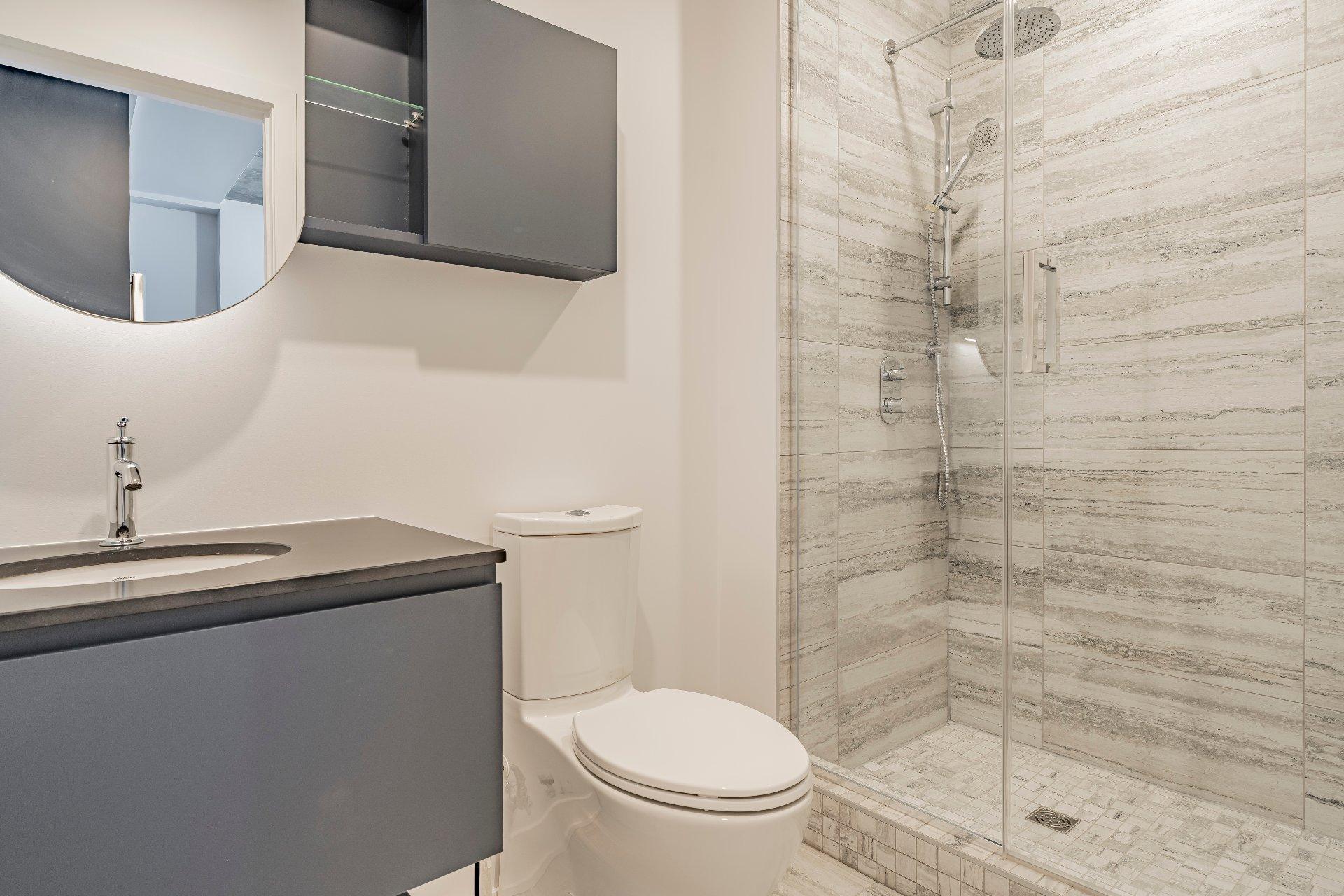









2300


Rue Tupper

, 207,
Montréal (Ville-Marie),




QC
H3H0B9

