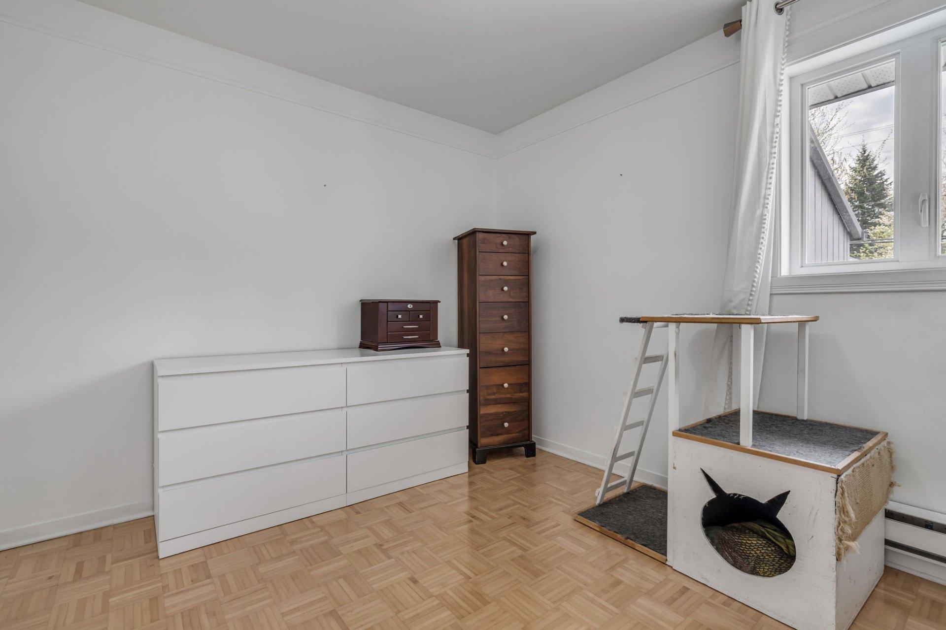 









934A


Rue de Boulogne

,
Lévis (Les Chutes-de-la-Chaudière-Est),




QC
G6Z1H8

