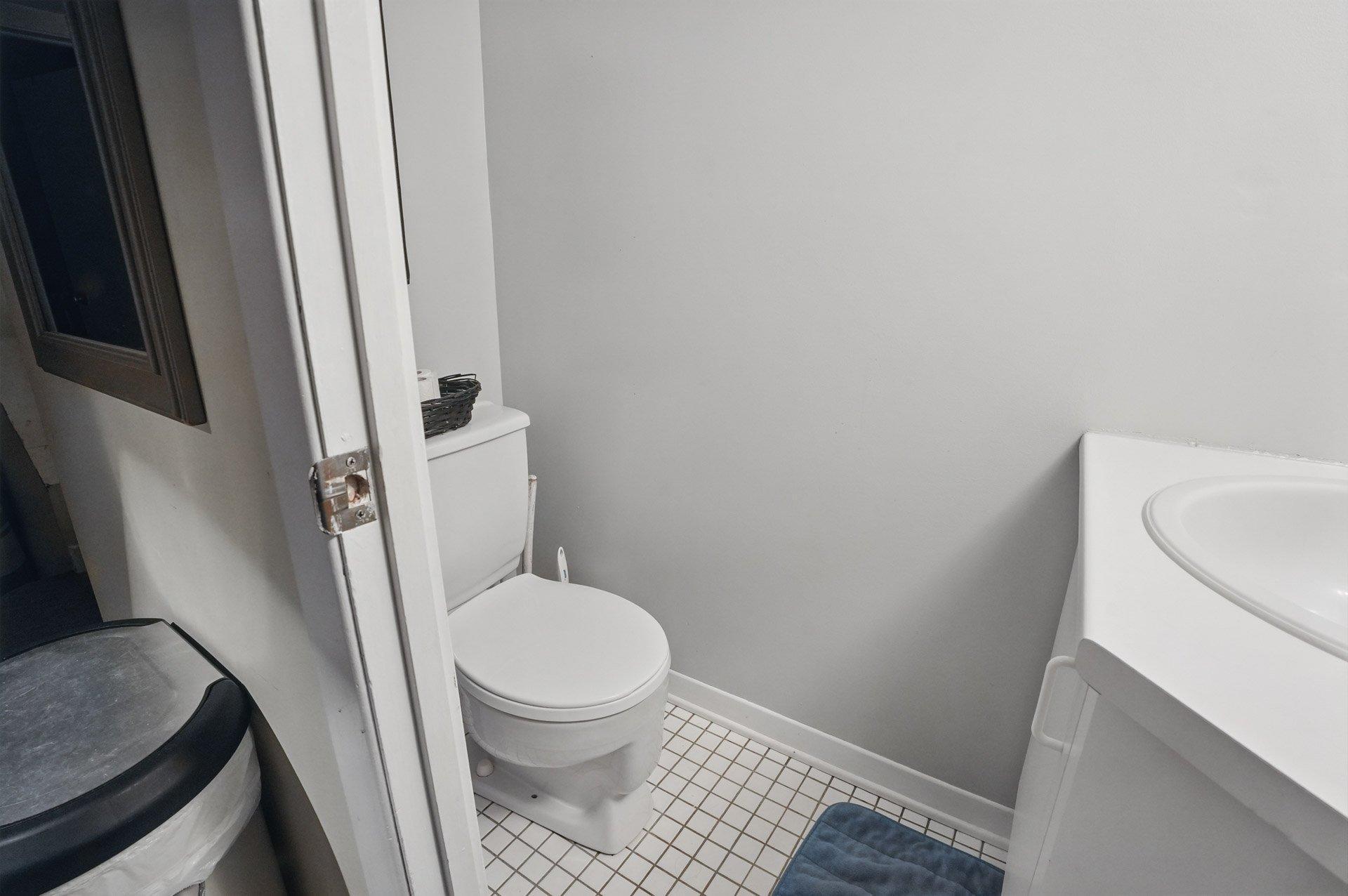 









76


Rue Nicolet

,
Gatineau (Hull),




QC
J8T2Y6

