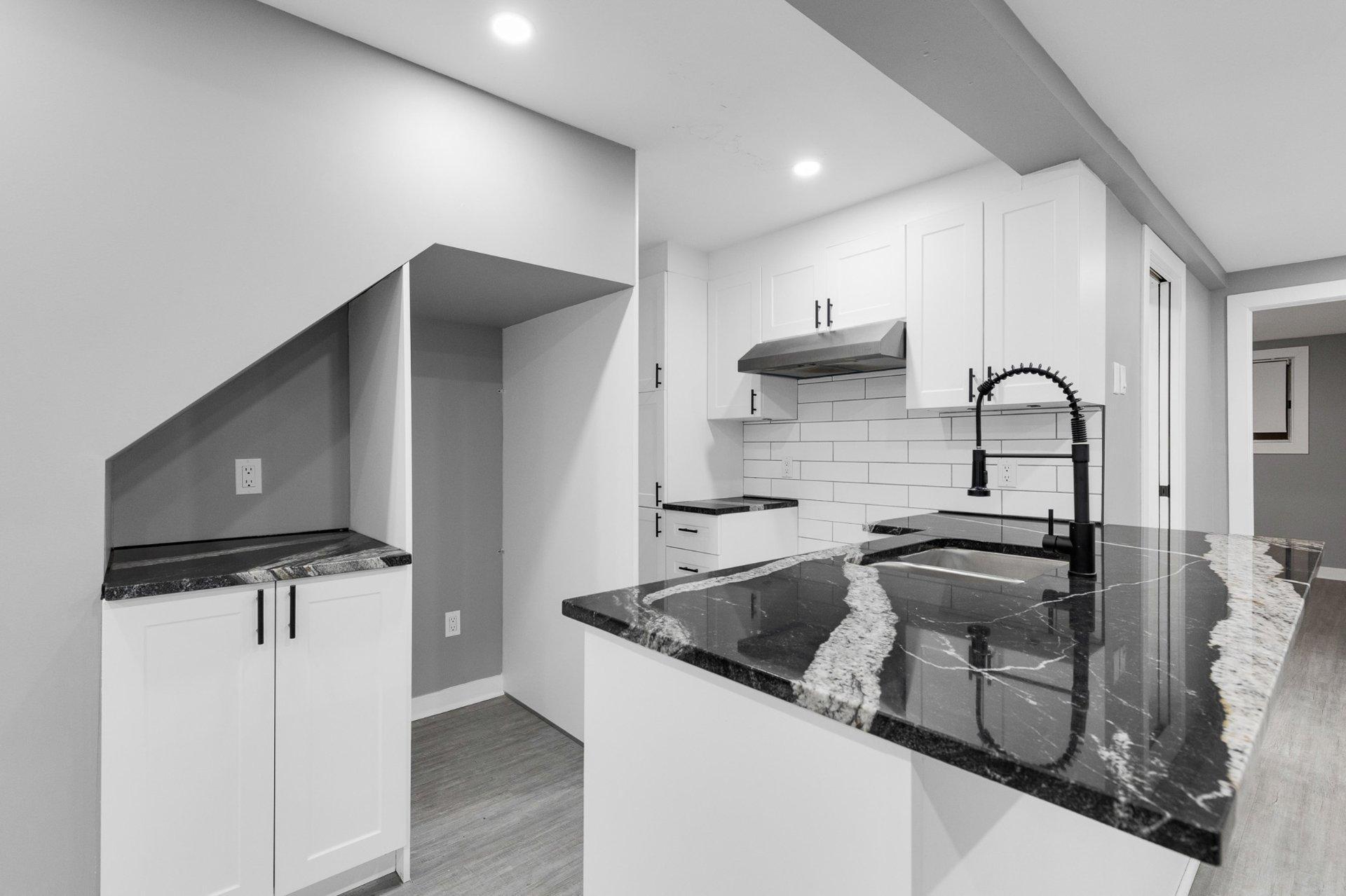 









11641

 - 11645


Av. Laurier

,
Montréal (Montréal-Nord),




QC
H1G4A8

