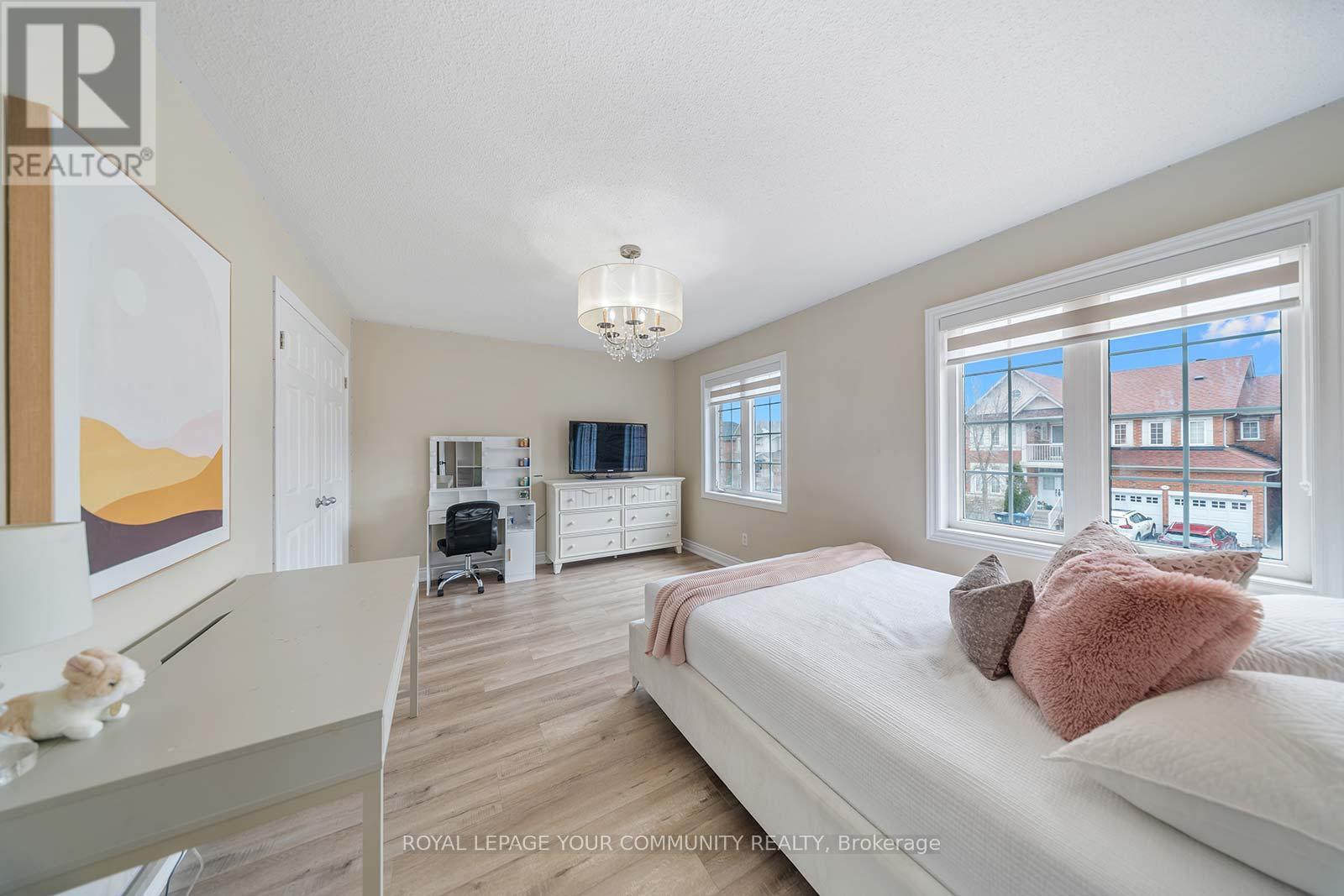 












15 PIKA TRAIL

,
Brampton,




Ontario
L6R2Y1

