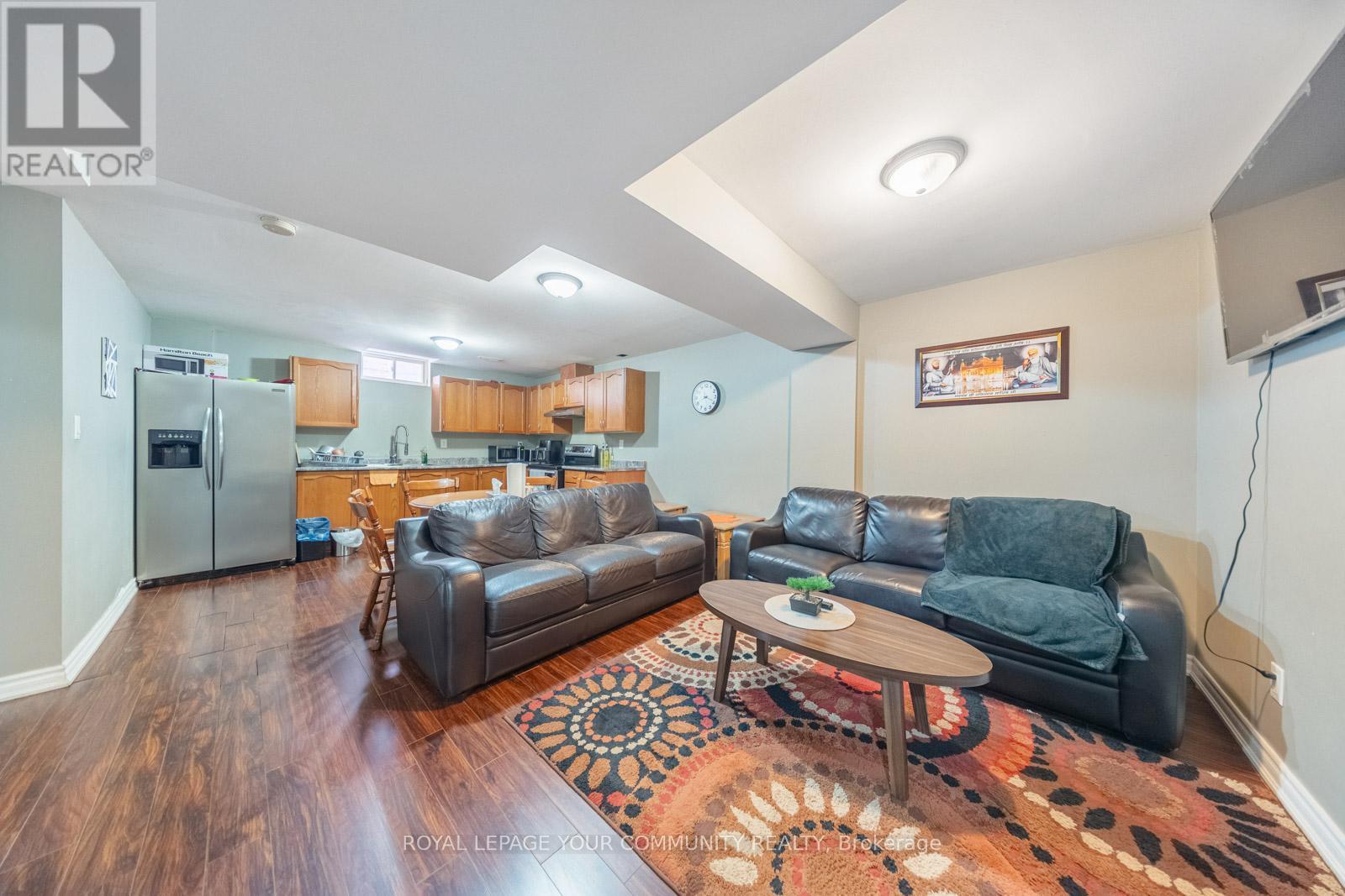 












15 PIKA TRAIL

,
Brampton,




Ontario
L6R2Y1

