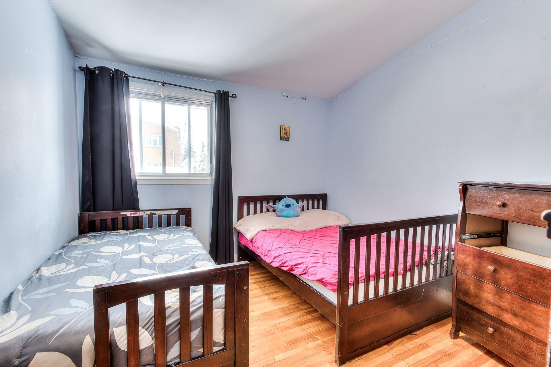 









168


Av. Denonville

,
Laval (Chomedey),




QC
H7W2M9


