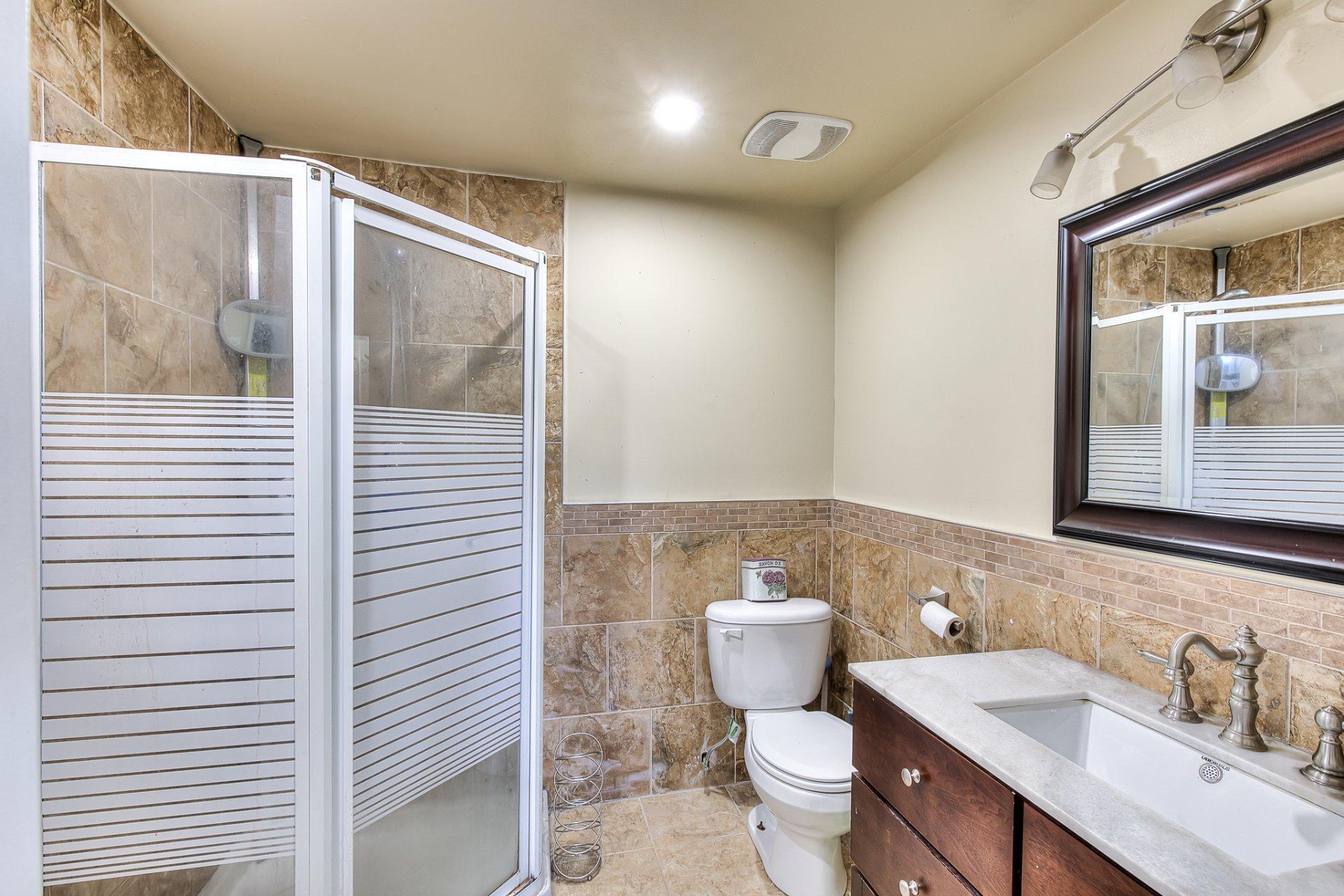 









168


Av. Denonville

,
Laval (Chomedey),




QC
H7W2M9

