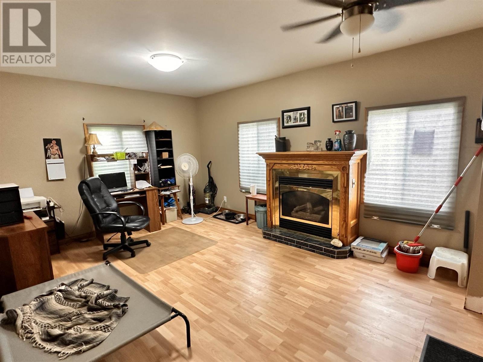 












212 Hillside DR S

,
Elliot Lake,




Ontario
P5A1N5

