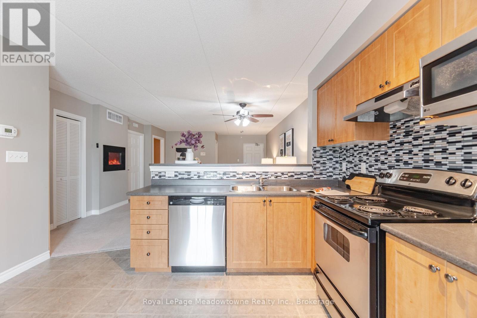












105 - 1370 MAIN STREET E

,
Milton (DE Dempsey),




Ontario
L9T7S8

