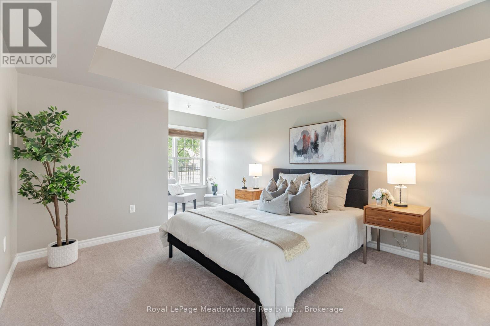 












105 - 1370 MAIN STREET E

,
Milton (DE Dempsey),




Ontario
L9T7S8

