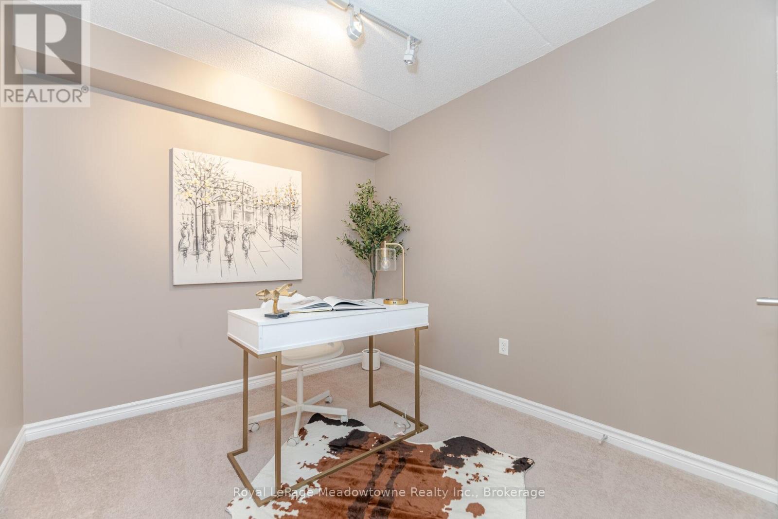 












105 - 1370 MAIN STREET E

,
Milton (DE Dempsey),




Ontario
L9T7S8

