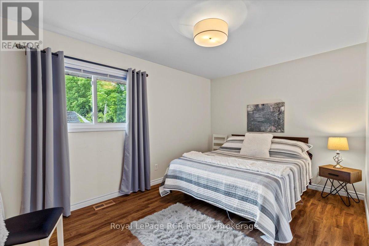 












382 3RD STREET

,
Hanover,




Ontario
N4N1B3

