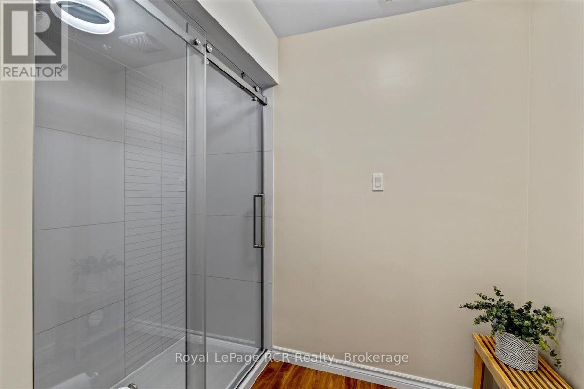 












382 3RD STREET

,
Hanover,




Ontario
N4N1B3

