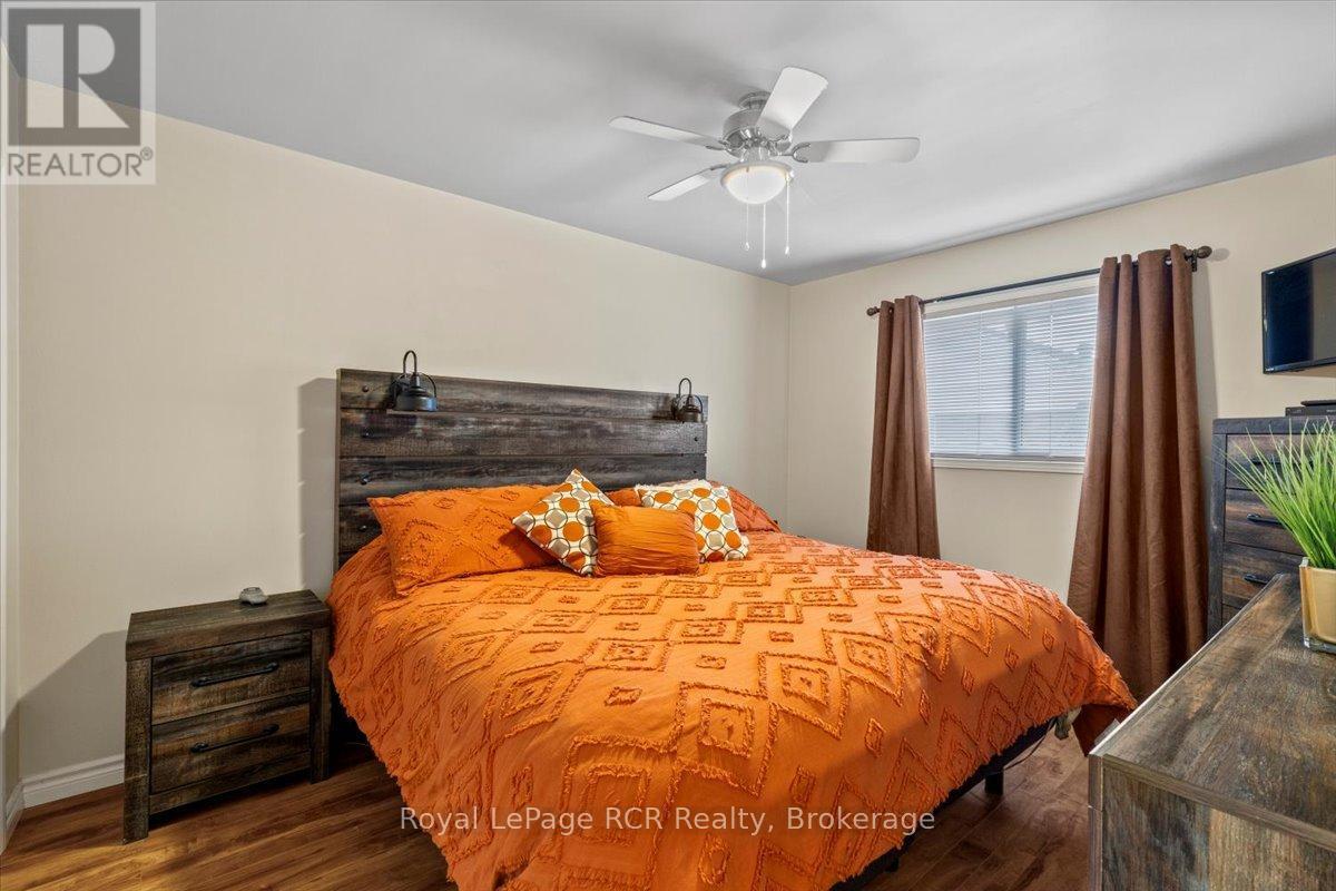 












382 3RD STREET

,
Hanover,




Ontario
N4N1B3

