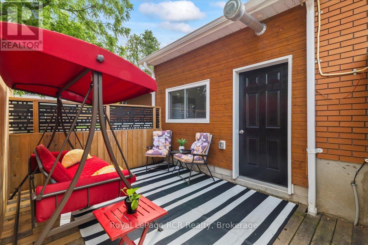 












382 3RD STREET

,
Hanover,




Ontario
N4N1B3


