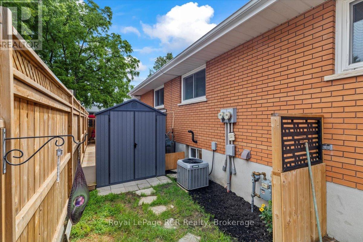 












382 3RD STREET

,
Hanover,




Ontario
N4N1B3

