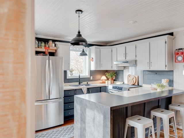 









550


Rue des Pluviers

,
Gatineau (Gatineau),




QC
J8R2V2


