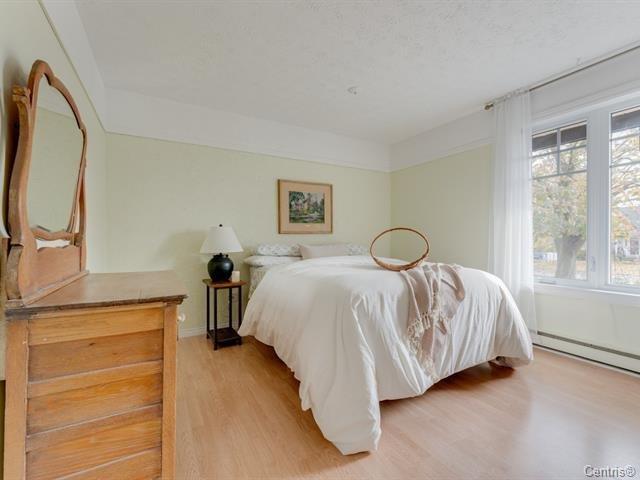 









550


Rue des Pluviers

,
Gatineau (Gatineau),




QC
J8R2V2

