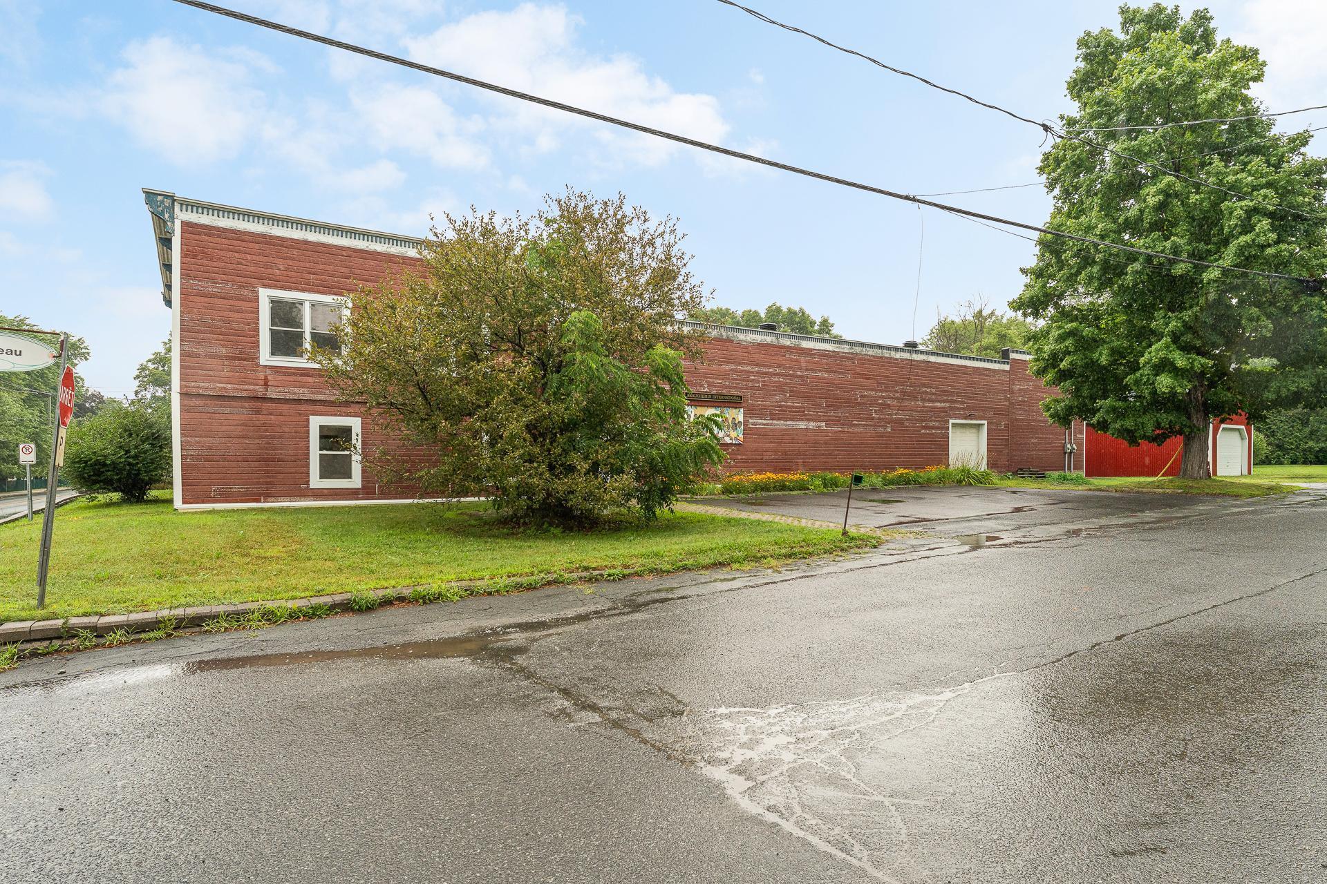 









109


Ch. Favreau

,
Dunham,




QC
J0E1M0

