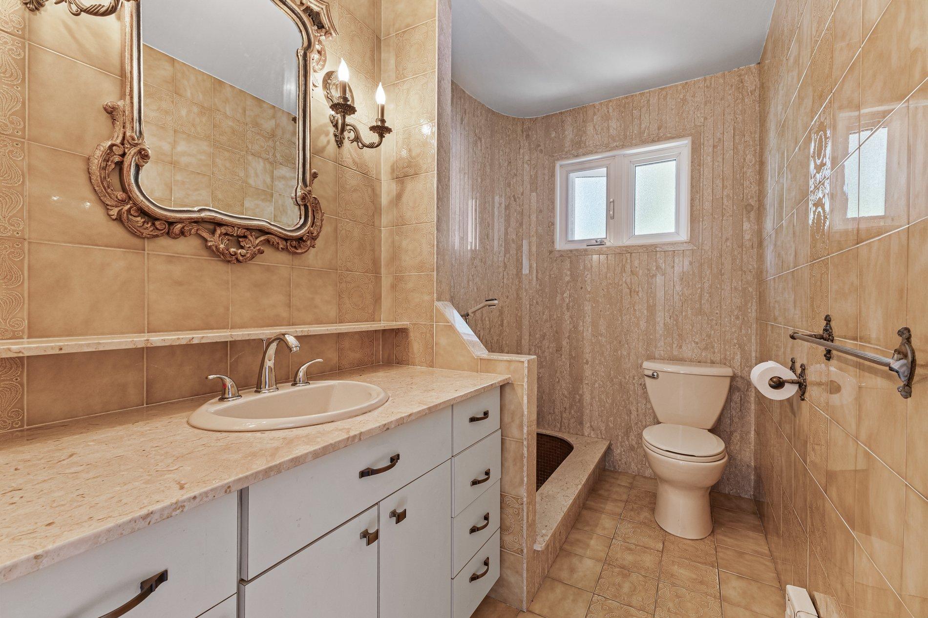 









593

 - 597


Place Fleury

,
Montréal (Ahuntsic-Cartierville),




QC
H3L3K6

