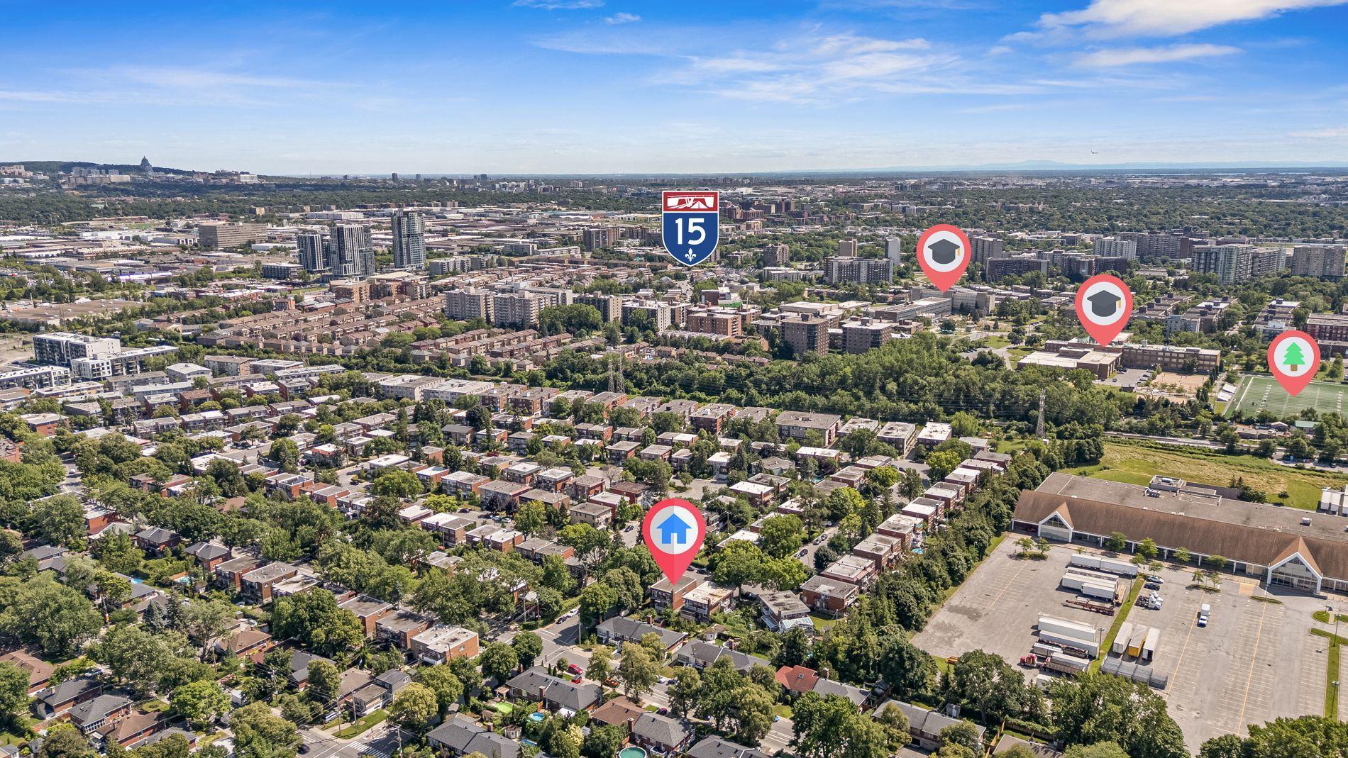 









593

 - 597


Place Fleury

,
Montréal (Ahuntsic-Cartierville),




QC
H3L3K6

