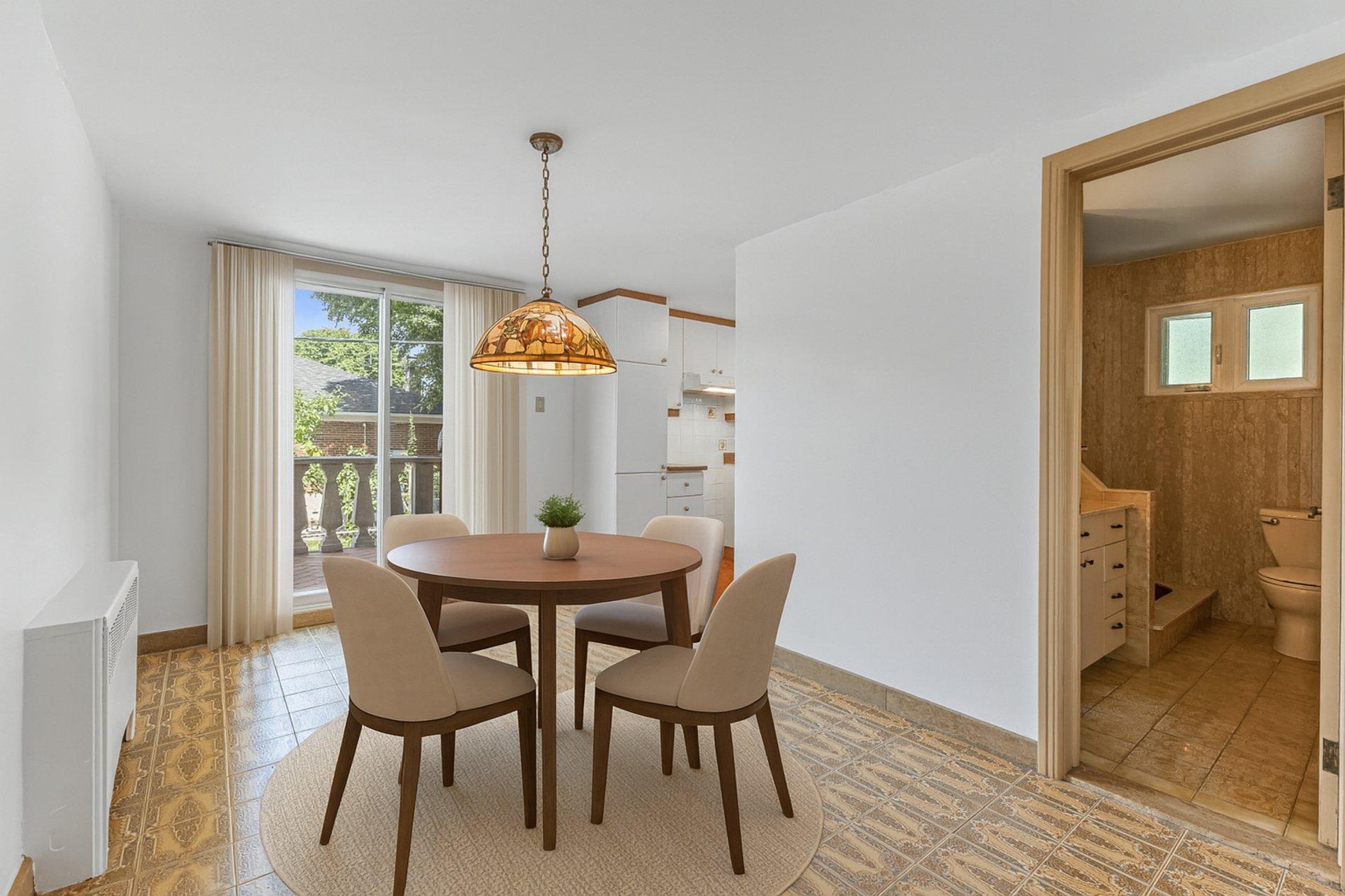 









593

 - 597


Place Fleury

,
Montréal (Ahuntsic-Cartierville),




QC
H3L3K6

