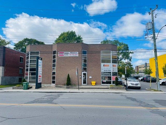









1631


Rue De Salaberry

,
Montréal (Ahuntsic-Cartierville),




QC
H3M1K3

