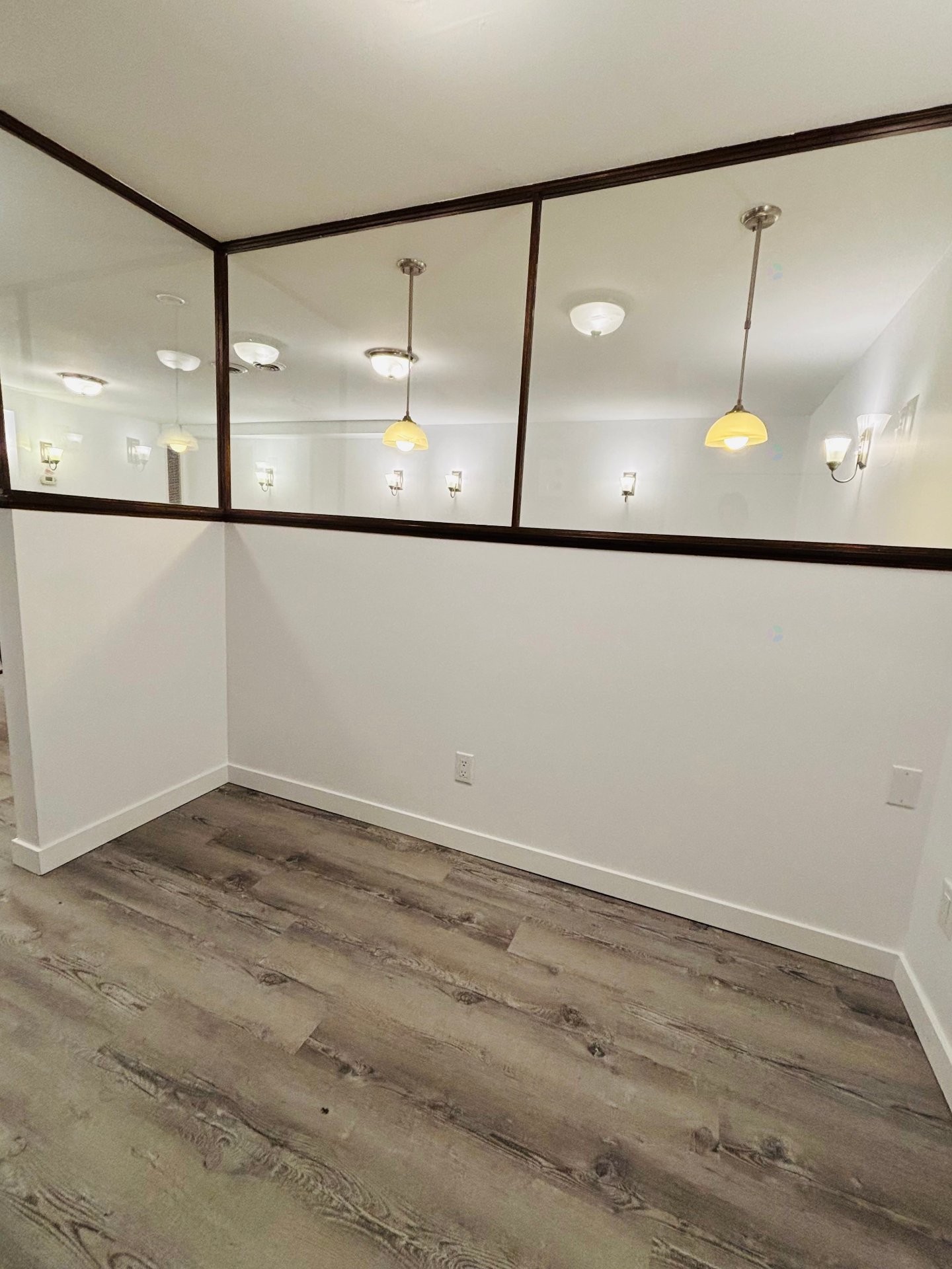 









1625

 - 1635


Rue De Salaberry

,
Montréal (Ahuntsic-Cartierville),




QC
H3M1K3

