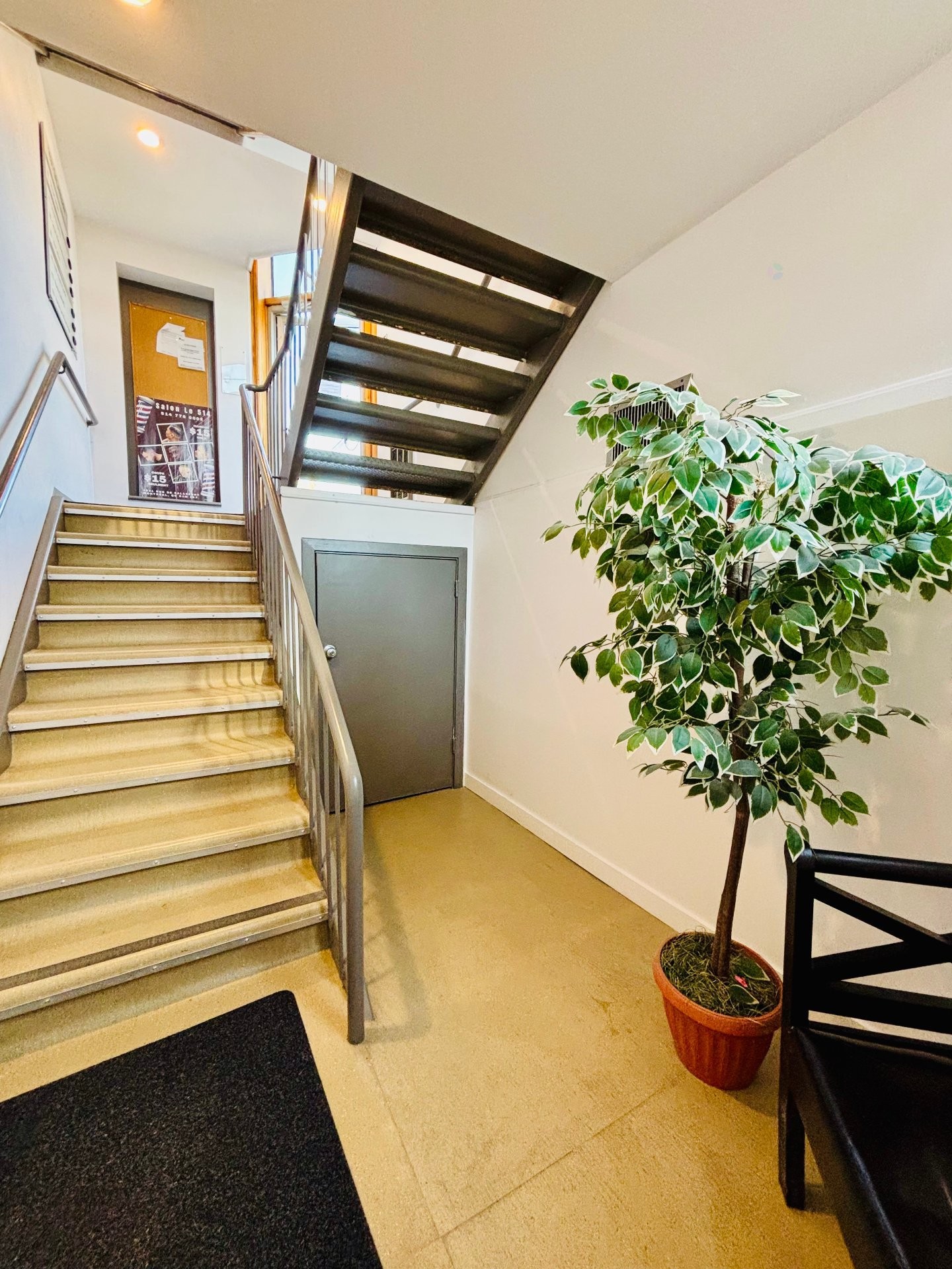 









1625

 - 1635


Rue De Salaberry

,
Montréal (Ahuntsic-Cartierville),




QC
H3M1K3

