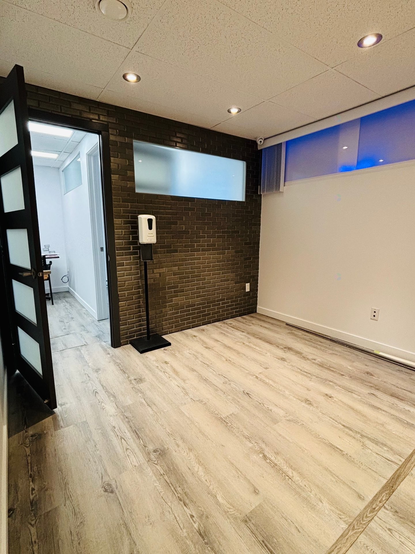 









1625

 - 1635


Rue De Salaberry

,
Montréal (Ahuntsic-Cartierville),




QC
H3M1K3

