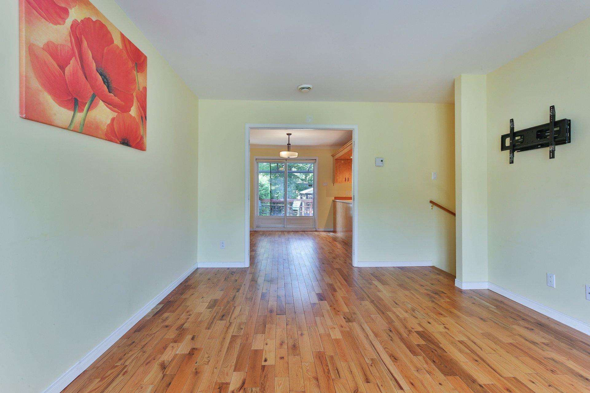 









474


Boul. J.-André-Deragon

,
Cowansville,




QC
J2K3X2

