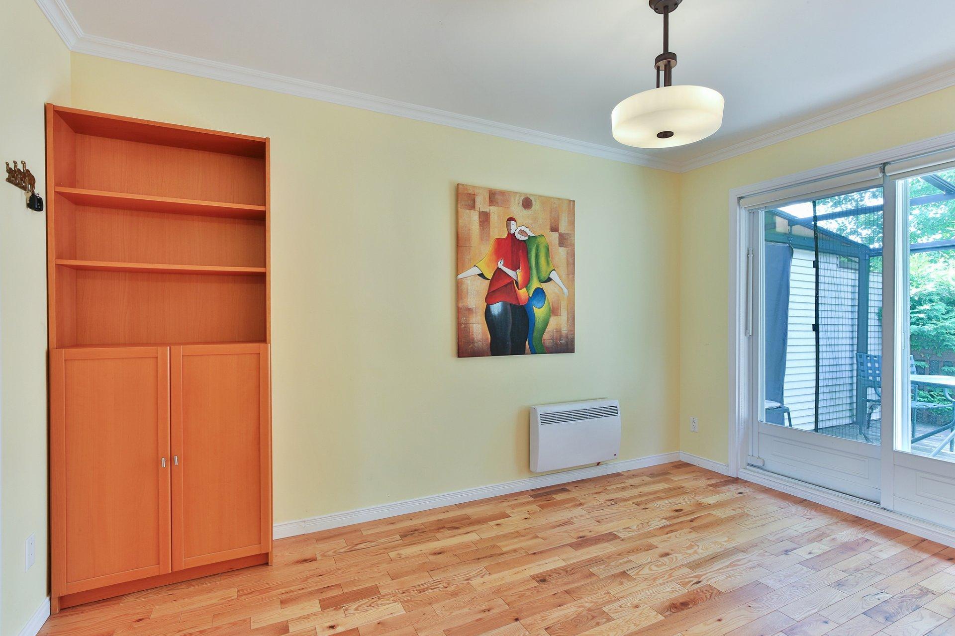 









474


Boul. J.-André-Deragon

,
Cowansville,




QC
J2K3X2

