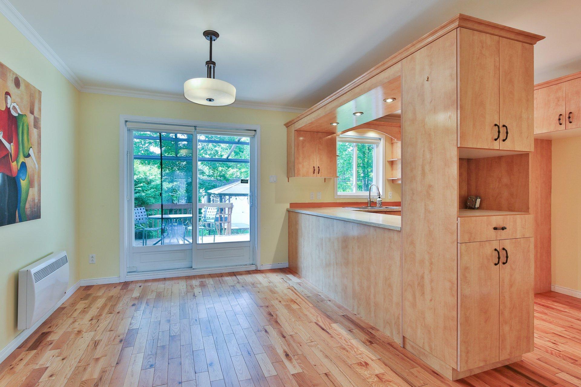 









474


Boul. J.-André-Deragon

,
Cowansville,




QC
J2K3X2

