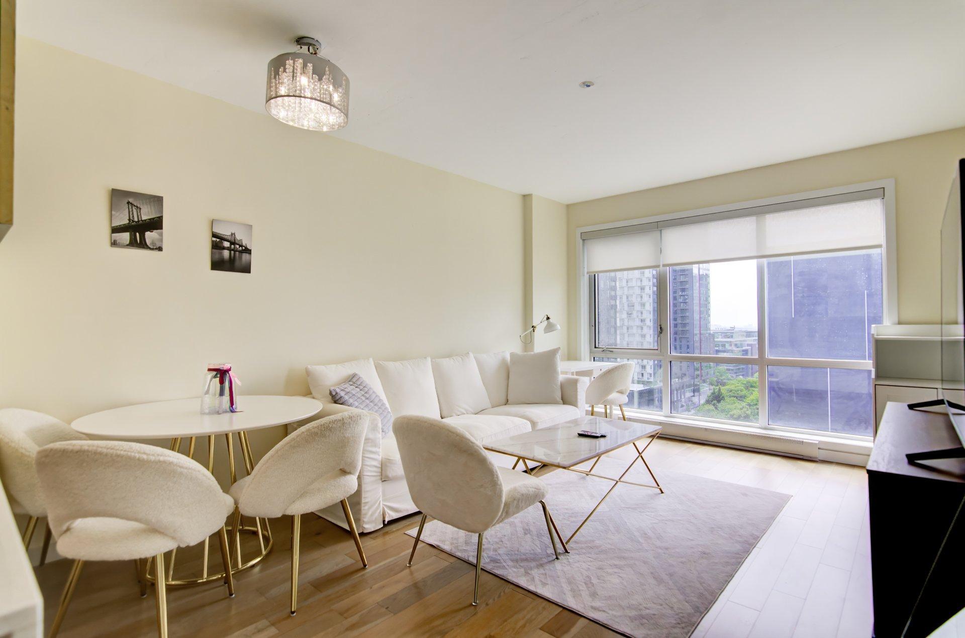 









2117


Rue Tupper

, 1406,
Montréal (Ville-Marie),




QC
H3H0B2

