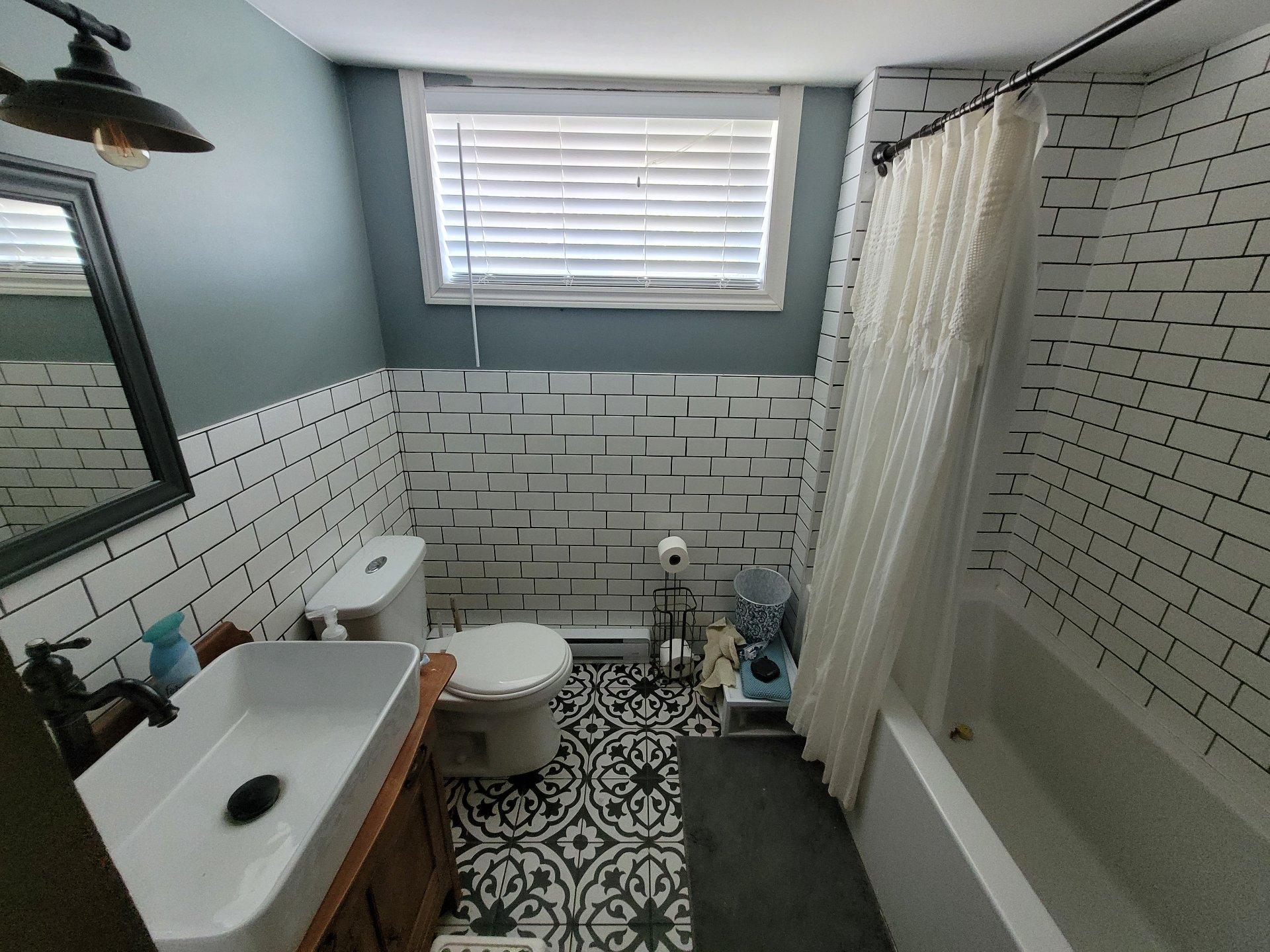 









308


Rue Ste-Thérèse

,
Saint-Jean-sur-Richelieu,




QC
J2W2H2

