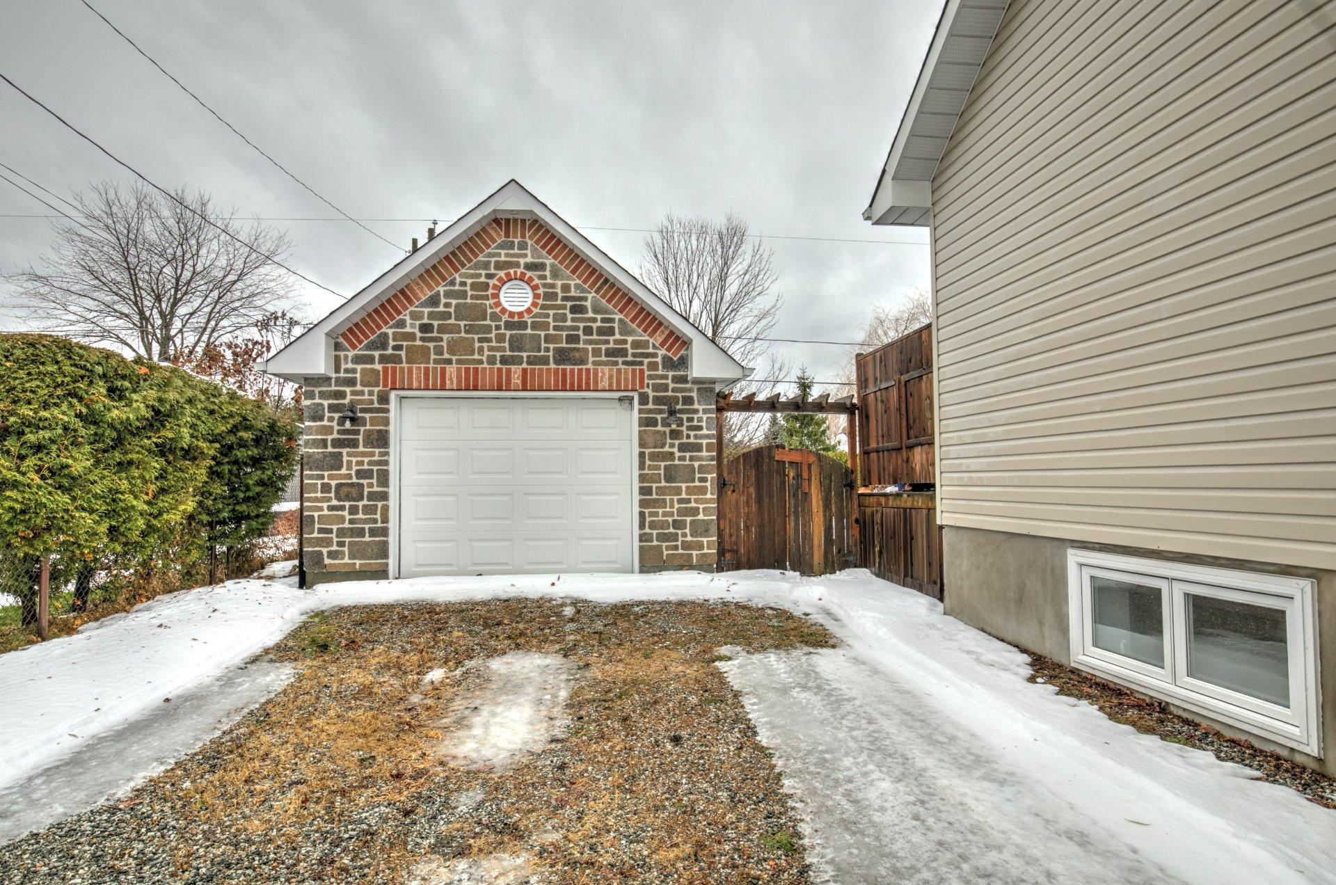 









49


Rue de Ste-Monique

,
Gatineau (Gatineau),




QC
J8R0C4

