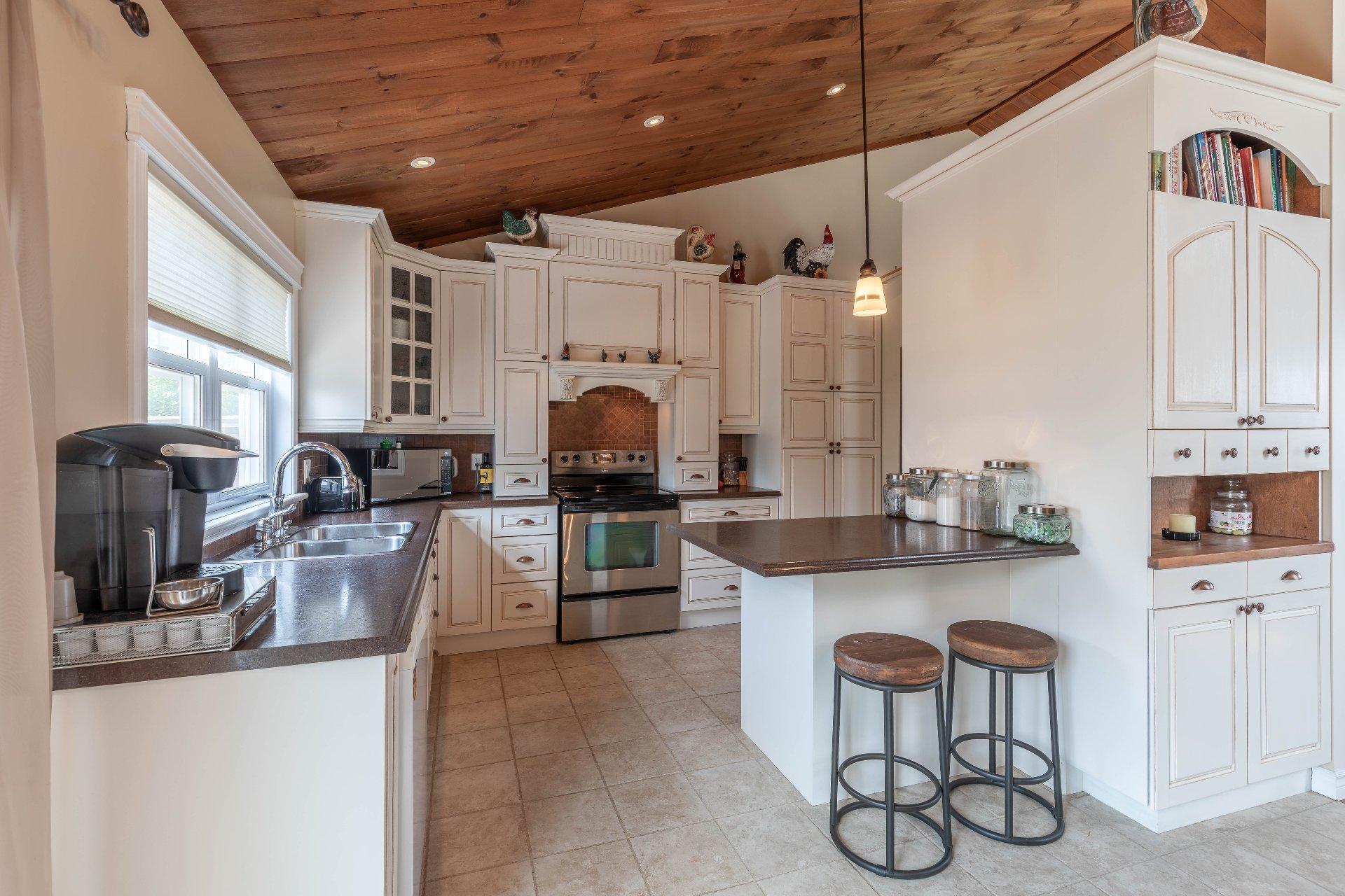 









49


Rue de Ste-Monique

,
Gatineau (Gatineau),




QC
J8R0C4

