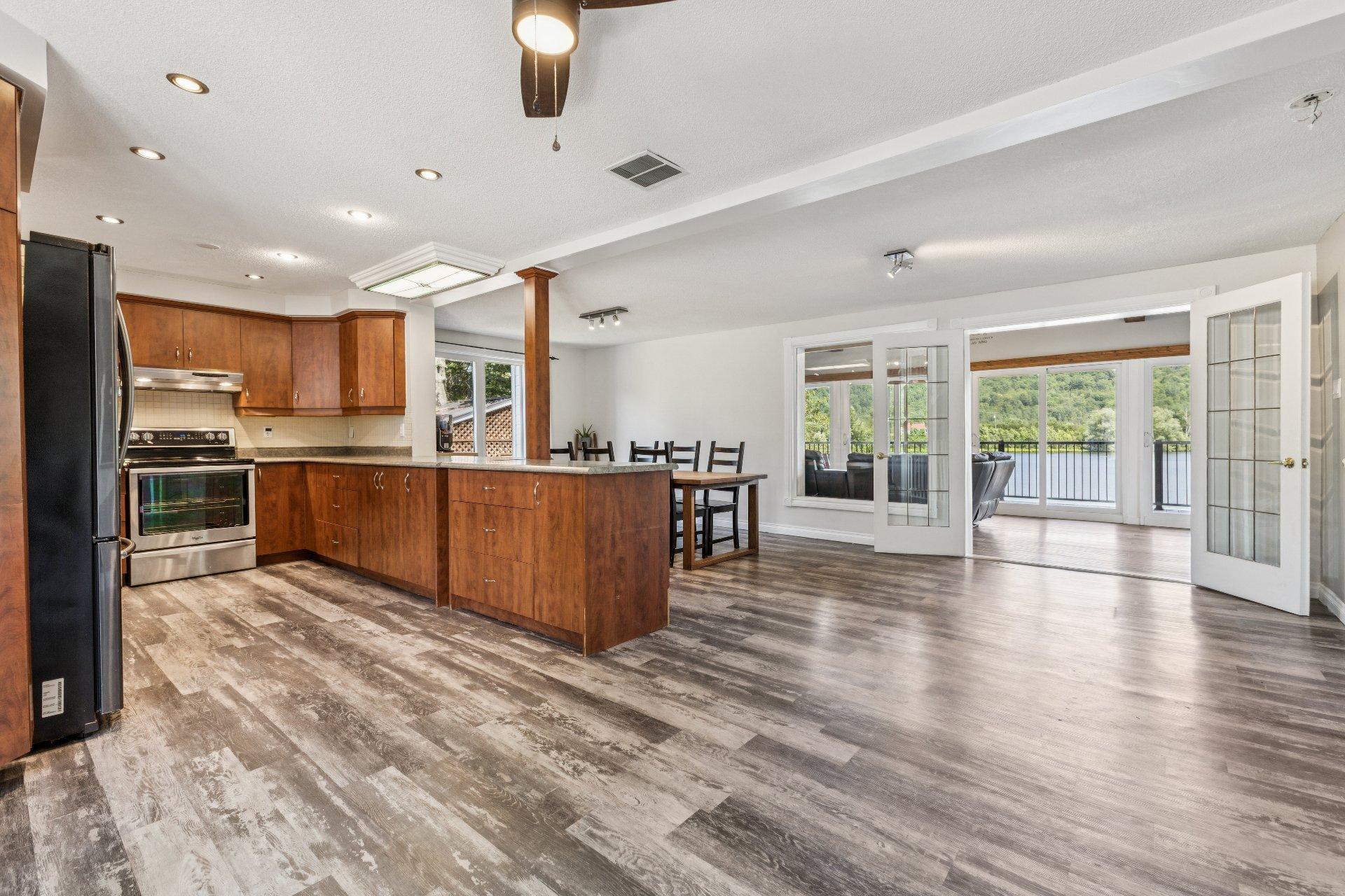 









33


Ch. de l'Orme

,
Val-des-Monts,




QC
J8N2G4

