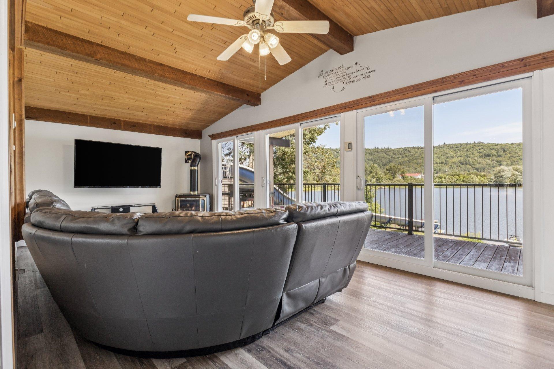 









33


Ch. de l'Orme

,
Val-des-Monts,




QC
J8N2G4

