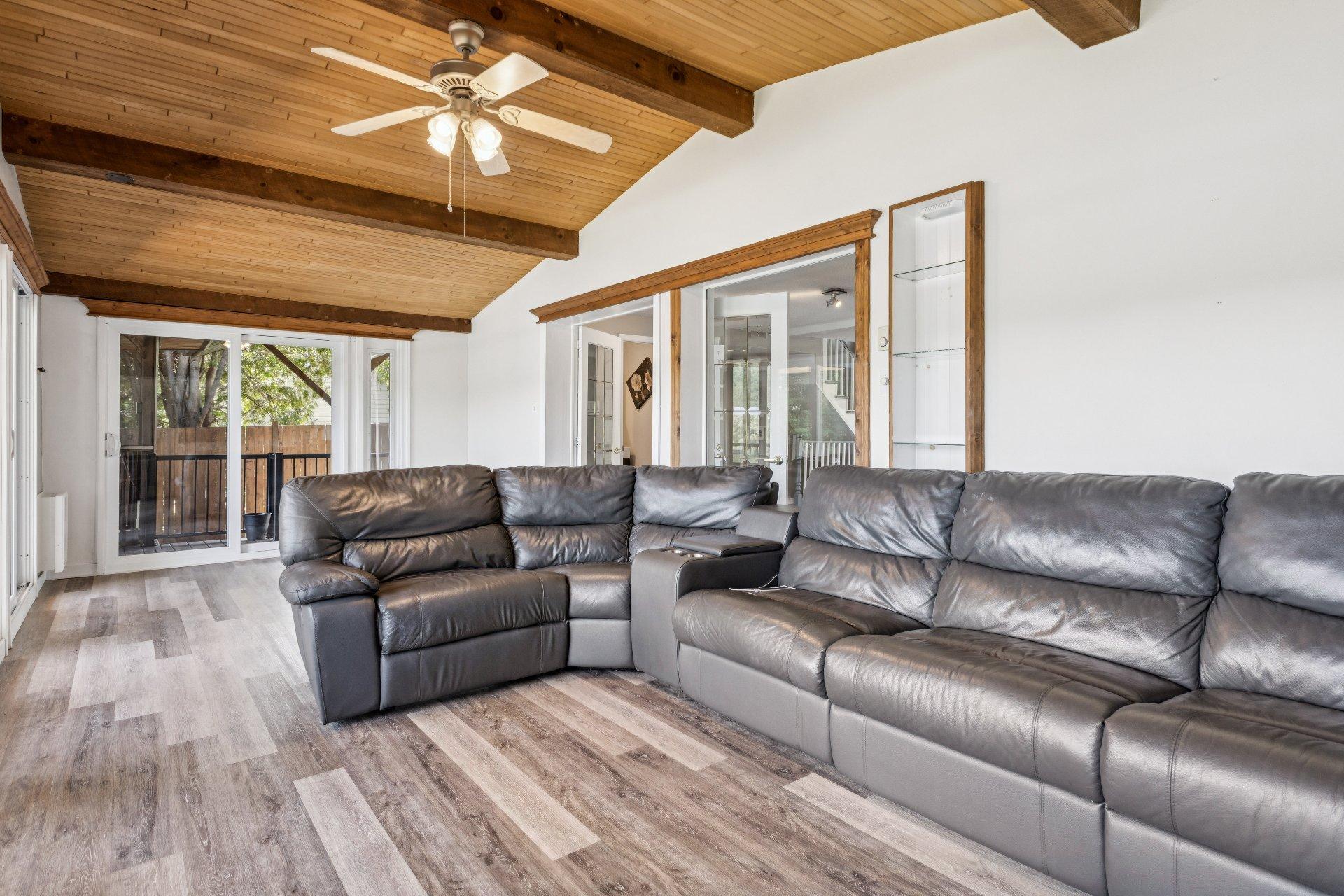 









33


Ch. de l'Orme

,
Val-des-Monts,




QC
J8N2G4

