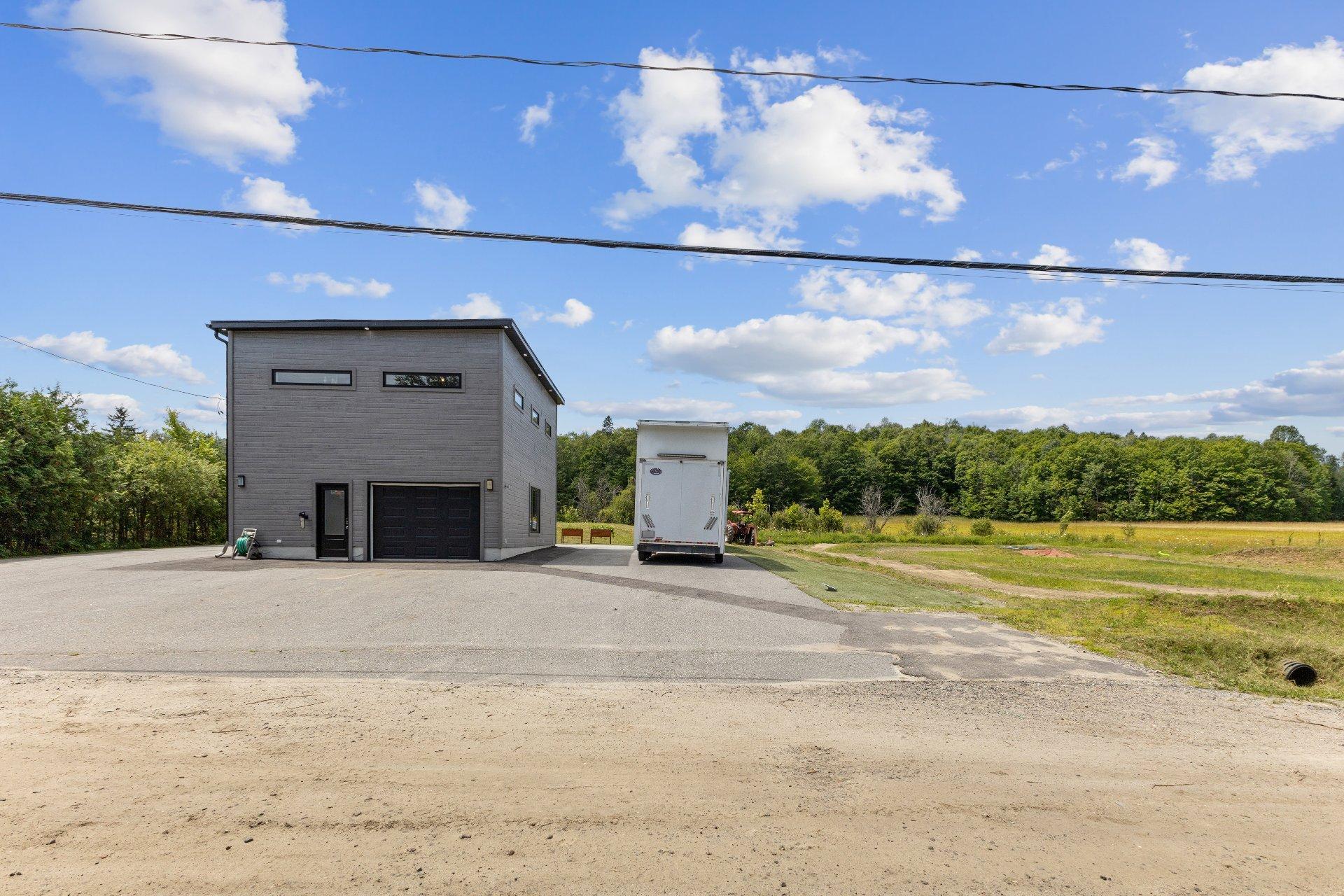 









33


Ch. de l'Orme

,
Val-des-Monts,




QC
J8N2G4

