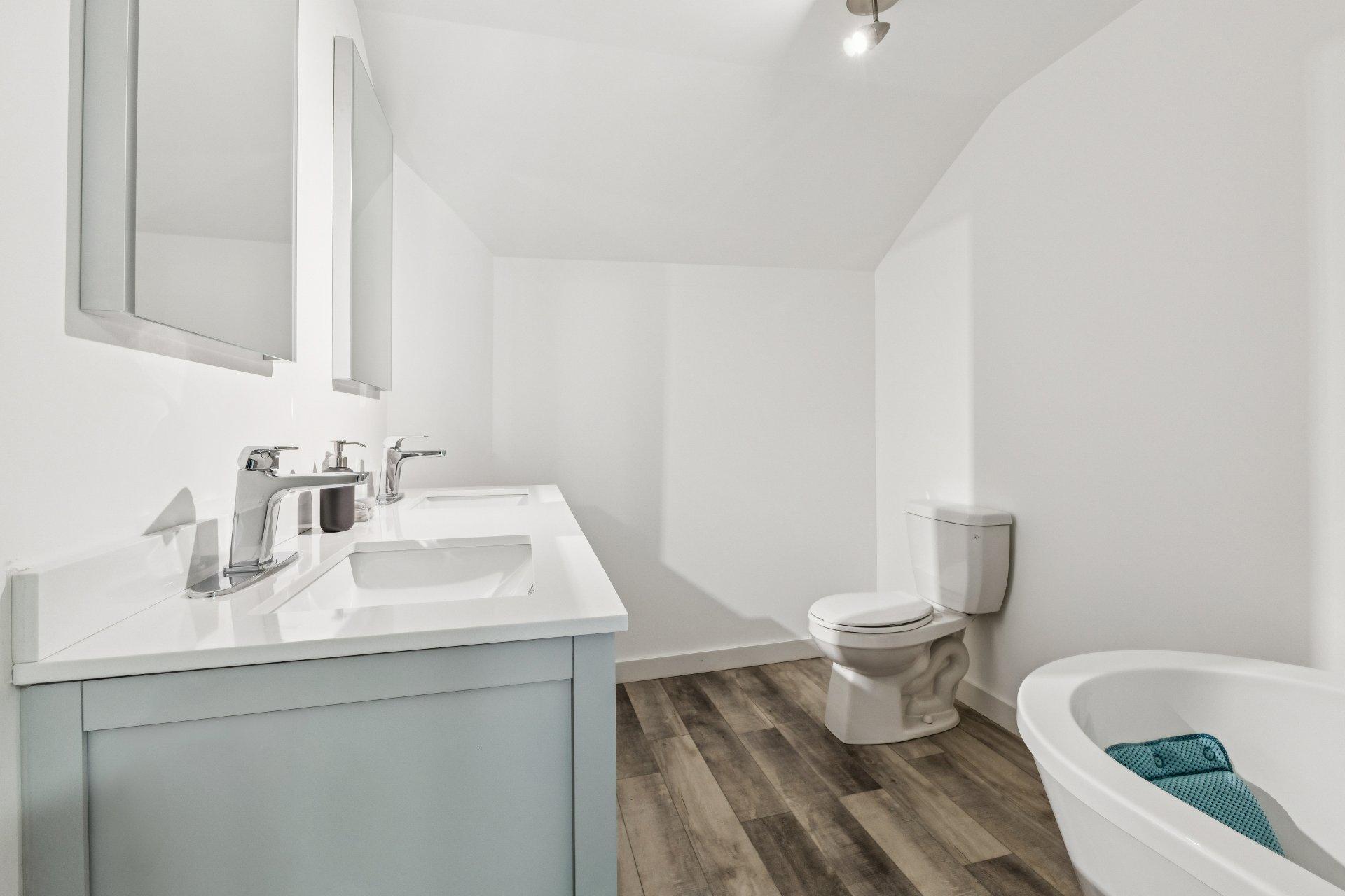 









33


Ch. de l'Orme

,
Val-des-Monts,




QC
J8N2G4

