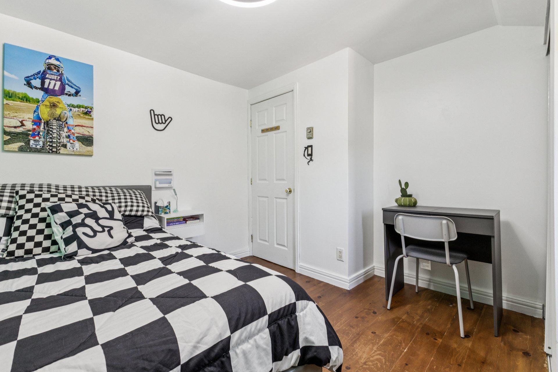 









33


Ch. de l'Orme

,
Val-des-Monts,




QC
J8N2G4

