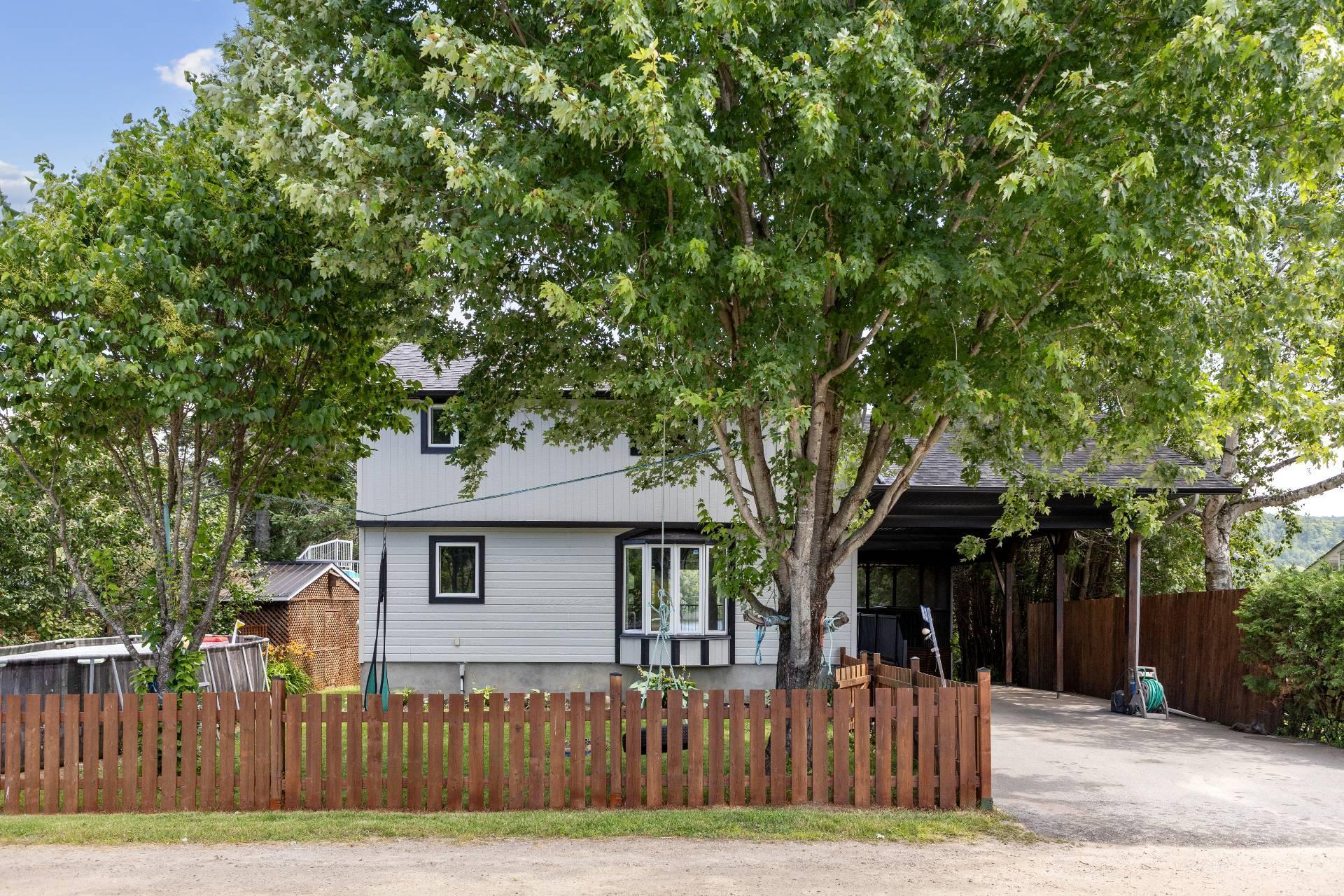 









33


Ch. de l'Orme

,
Val-des-Monts,




QC
J8N2G4

