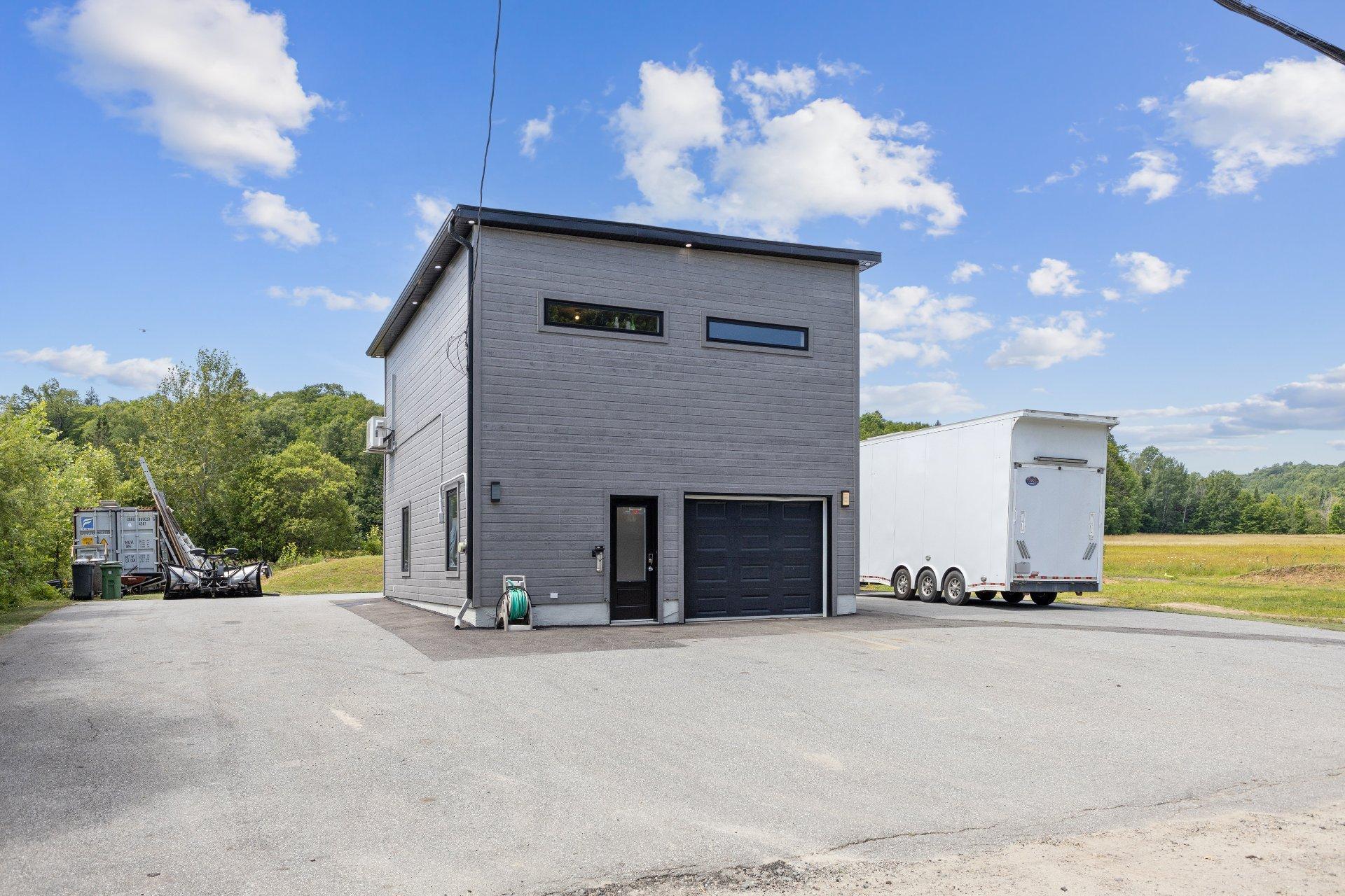 









33


Ch. de l'Orme

,
Val-des-Monts,




QC
J8N2G4

