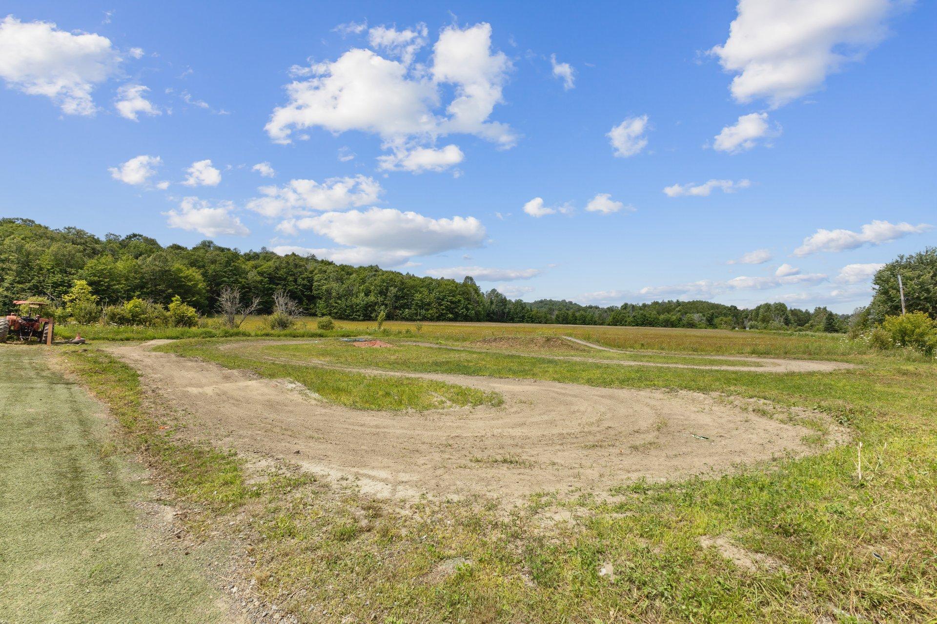 









33


Ch. de l'Orme

,
Val-des-Monts,




QC
J8N2G4


