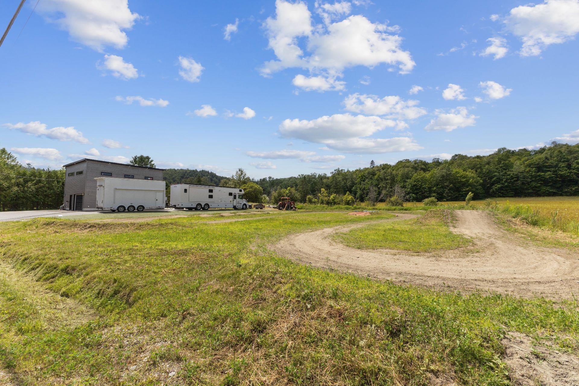 









33


Ch. de l'Orme

,
Val-des-Monts,




QC
J8N2G4

