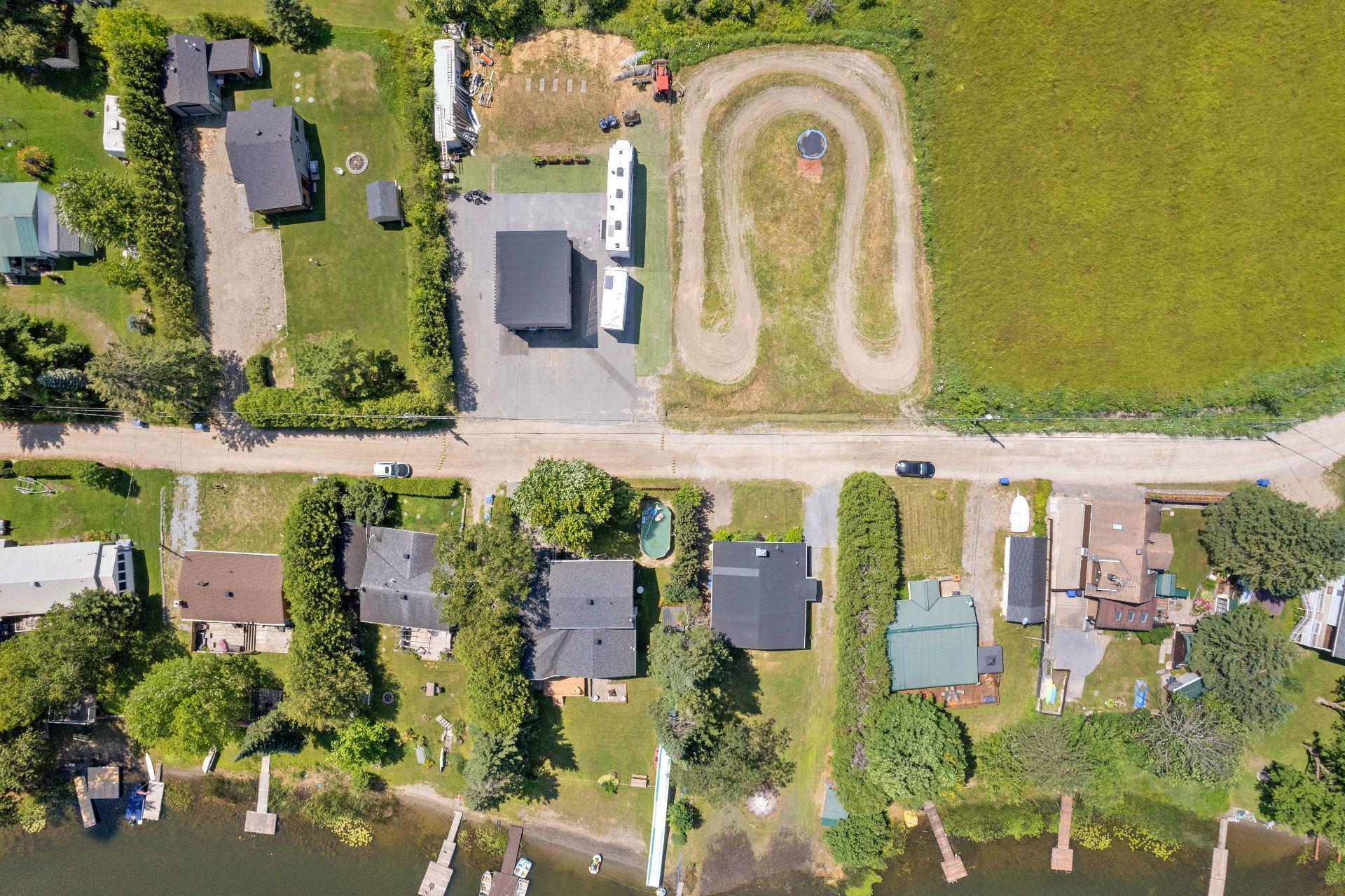 









33


Ch. de l'Orme

,
Val-des-Monts,




QC
J8N2G4

